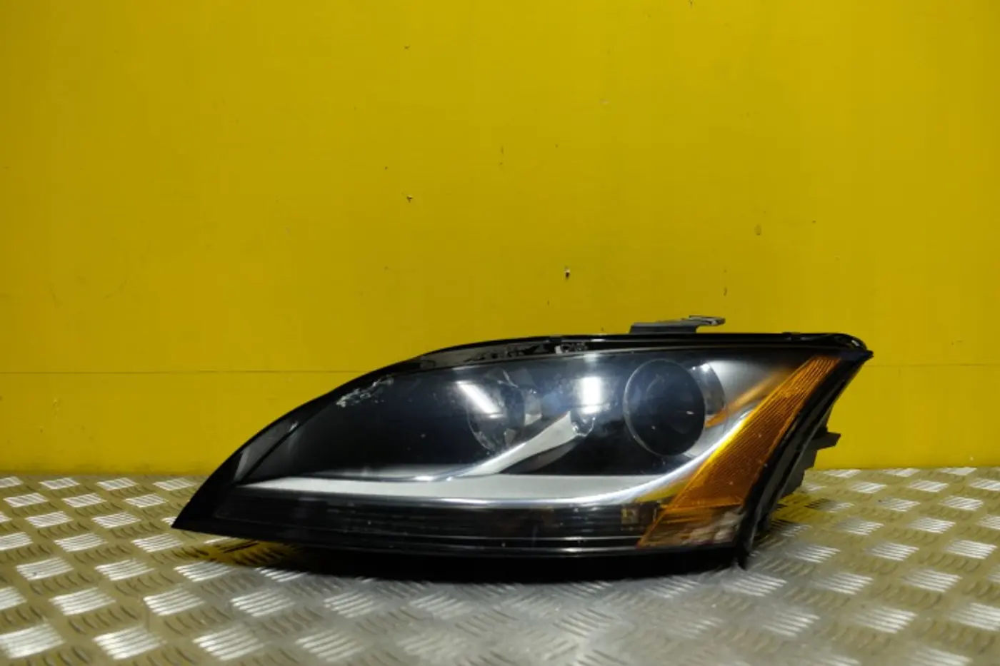 Фара левая к Audi TT 2006