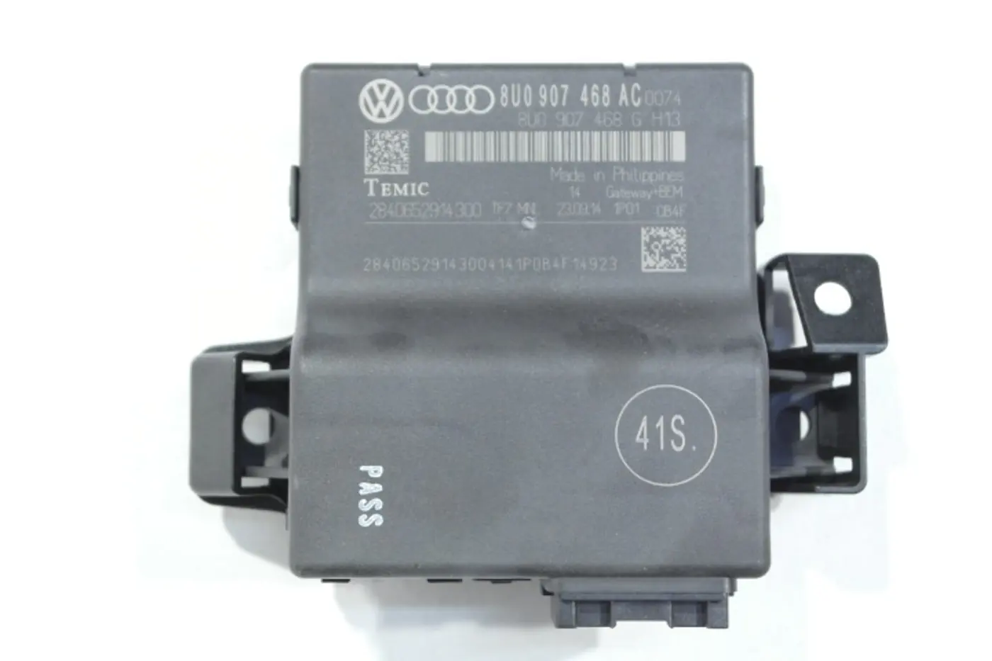 Блок предохранителей к Audi Q3 2011