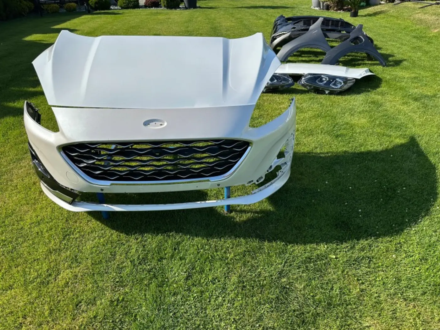 Капот к Ford Kuga 2019