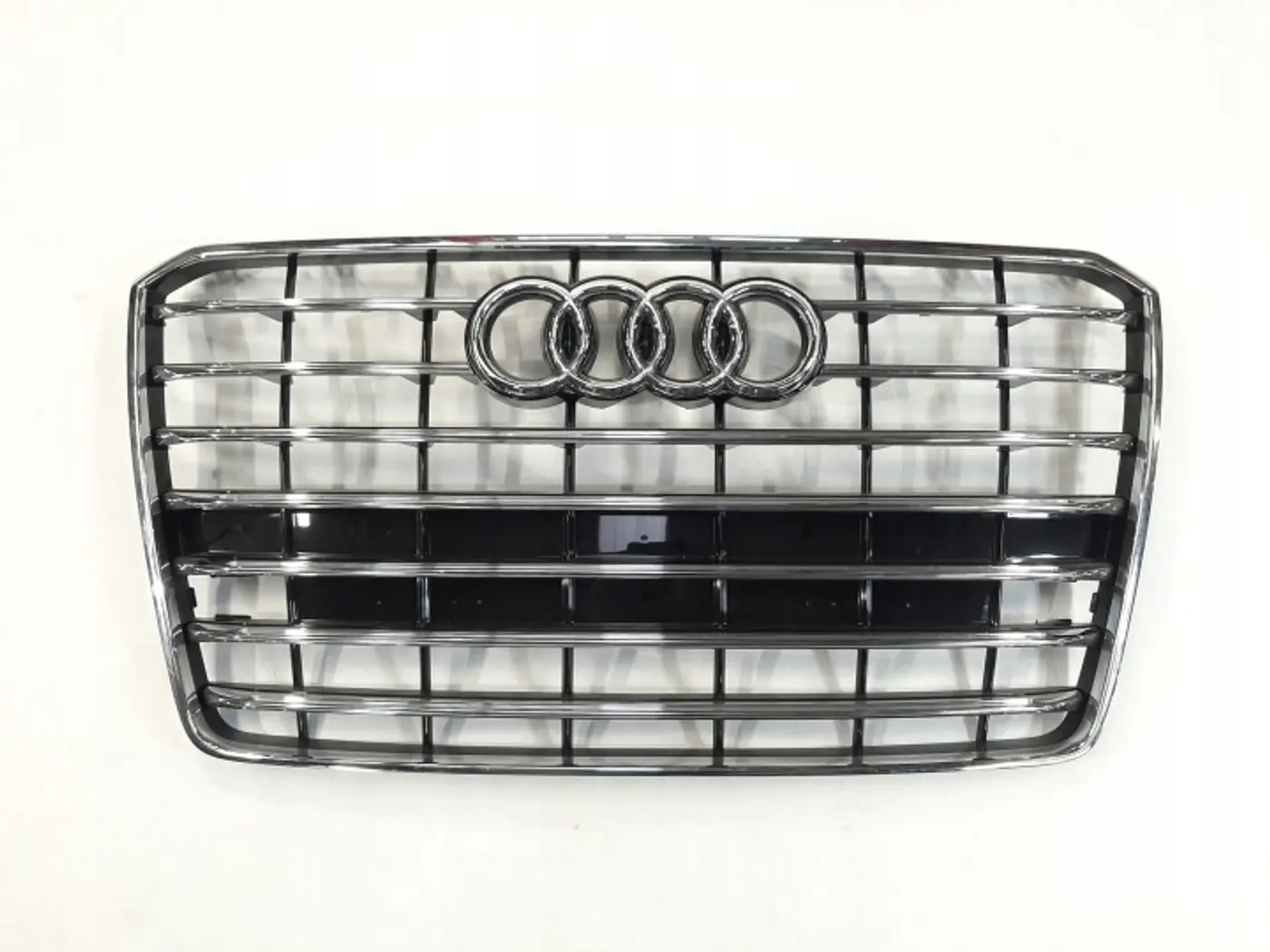 Решетка радиатора к Audi A8 2013