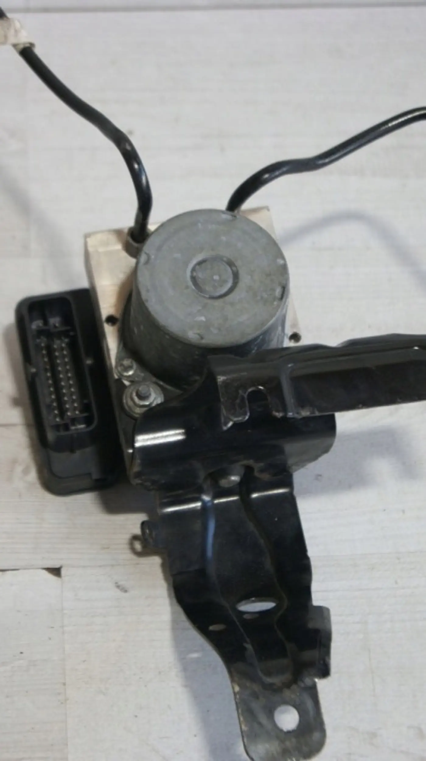 Блок ABS к Jeep Cherokee 2013