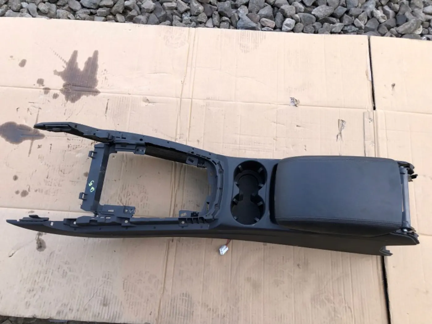 Подлокотник к Audi Q5 2008