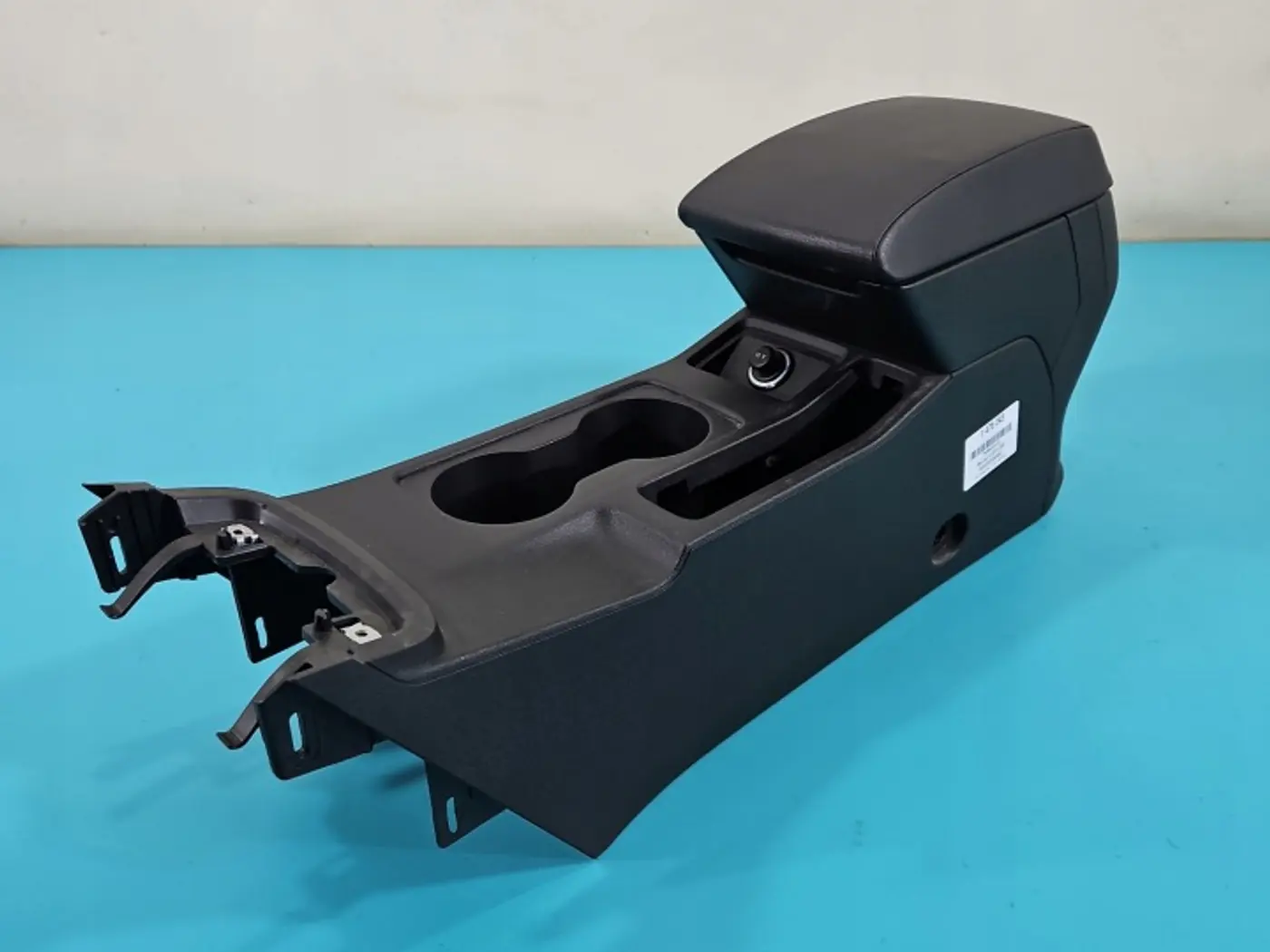 Подлокотник к SEAT Leon 2012