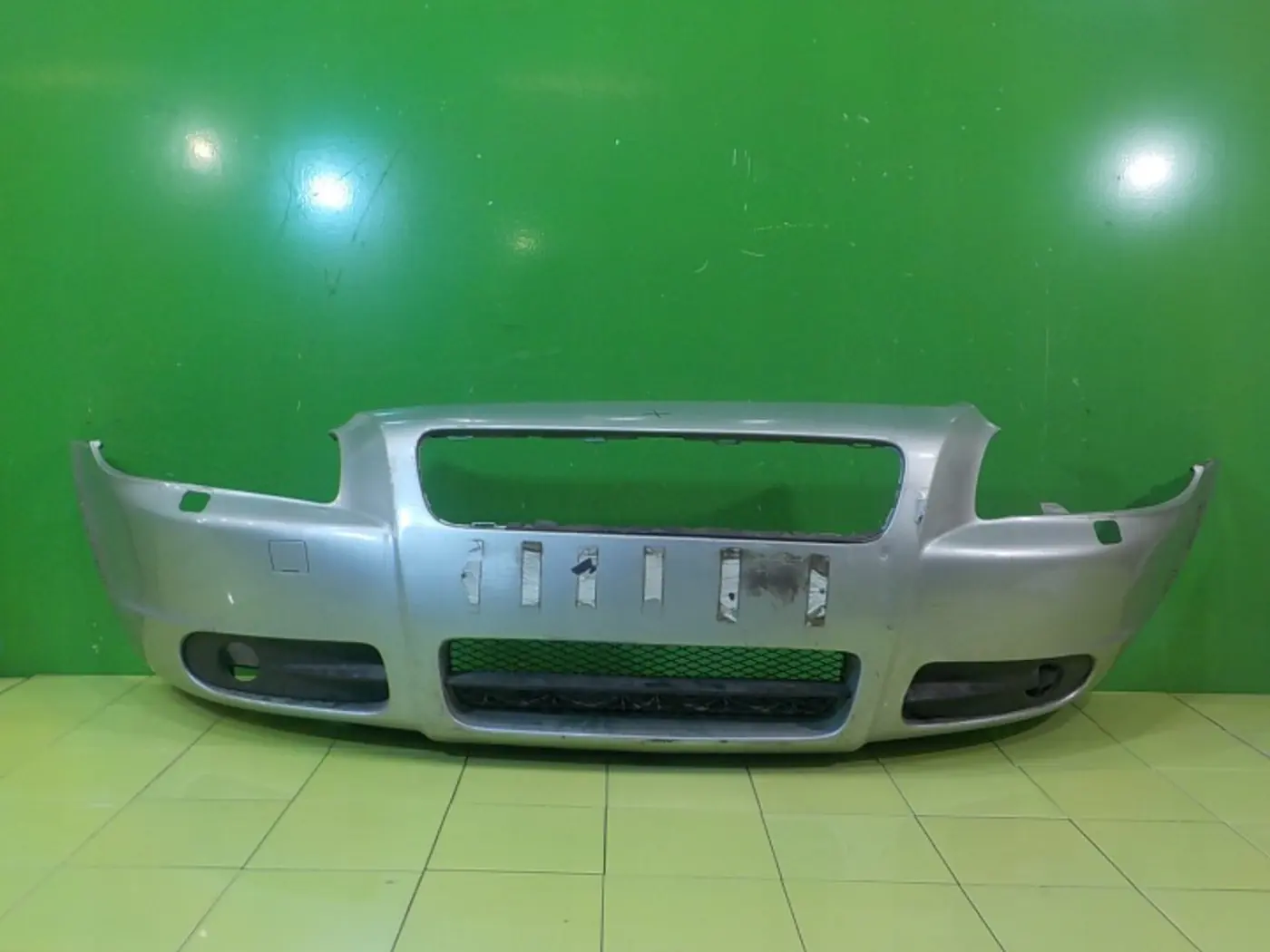 Бампер передний к Volvo C70 2005
