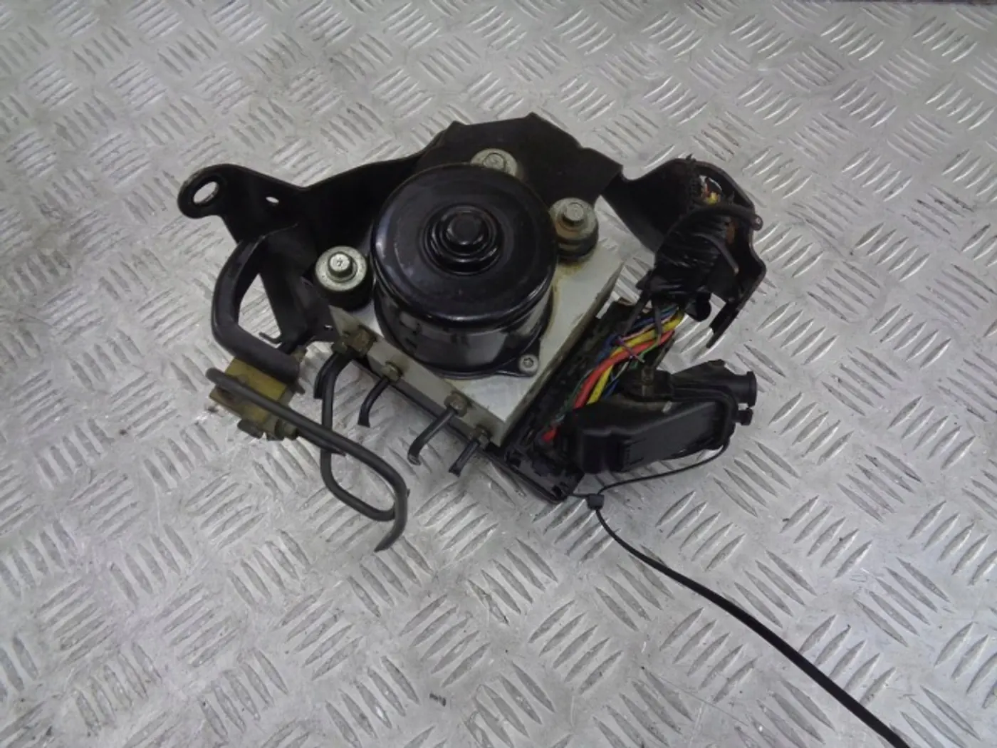 Блок ABS к Nissan Navara (Frontier) 2005