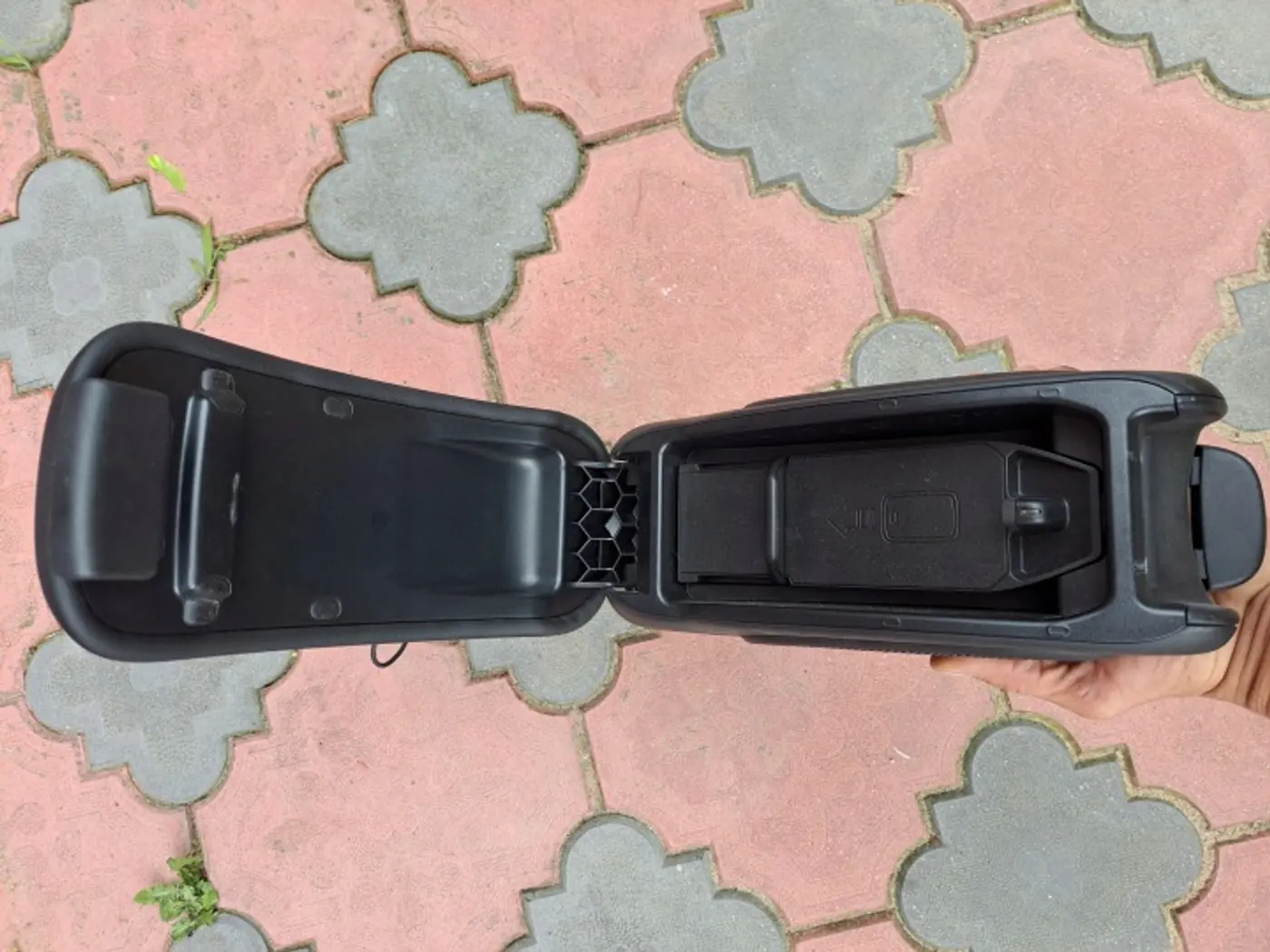 Подлокотник к MINI Cooper 2013