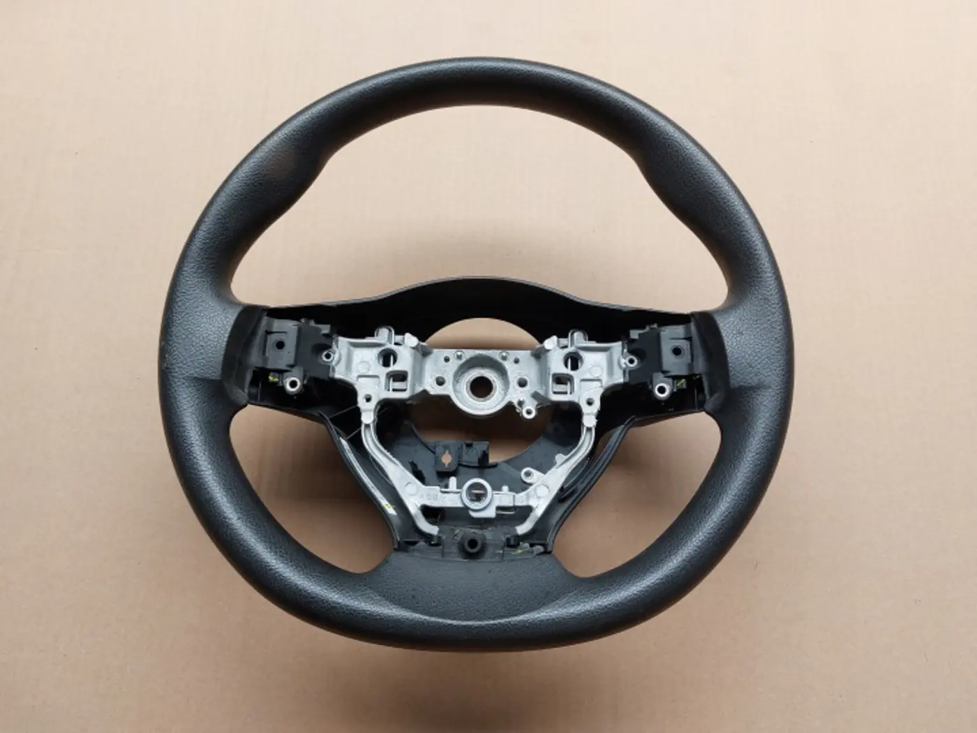 Руль к Toyota Aygo 2014