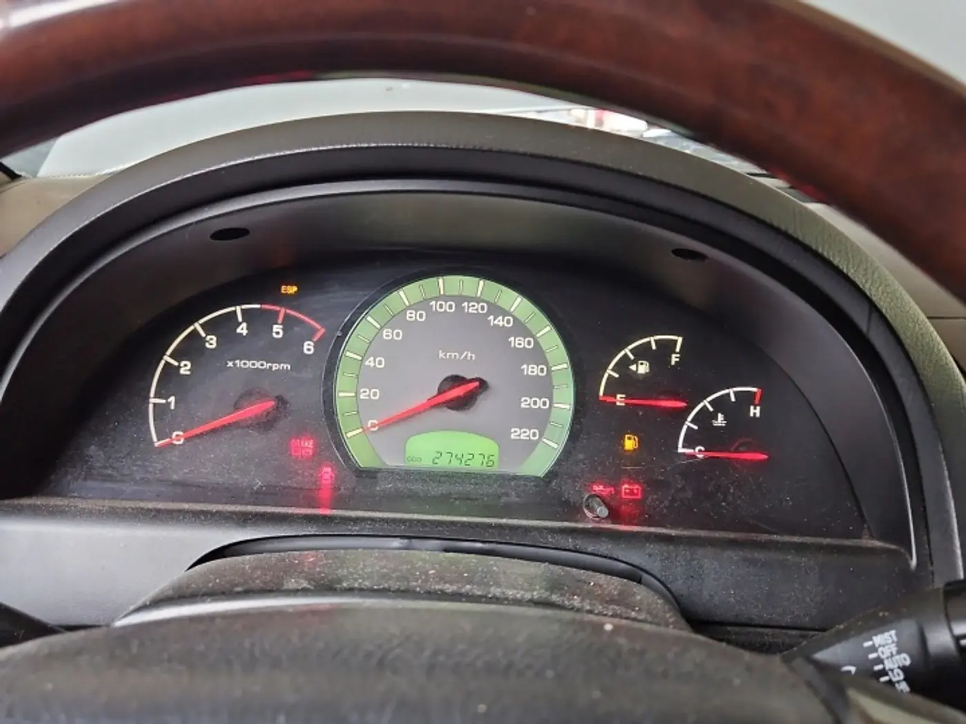 Щиток приборов (приборная панель) к SsangYong Rexton 2001