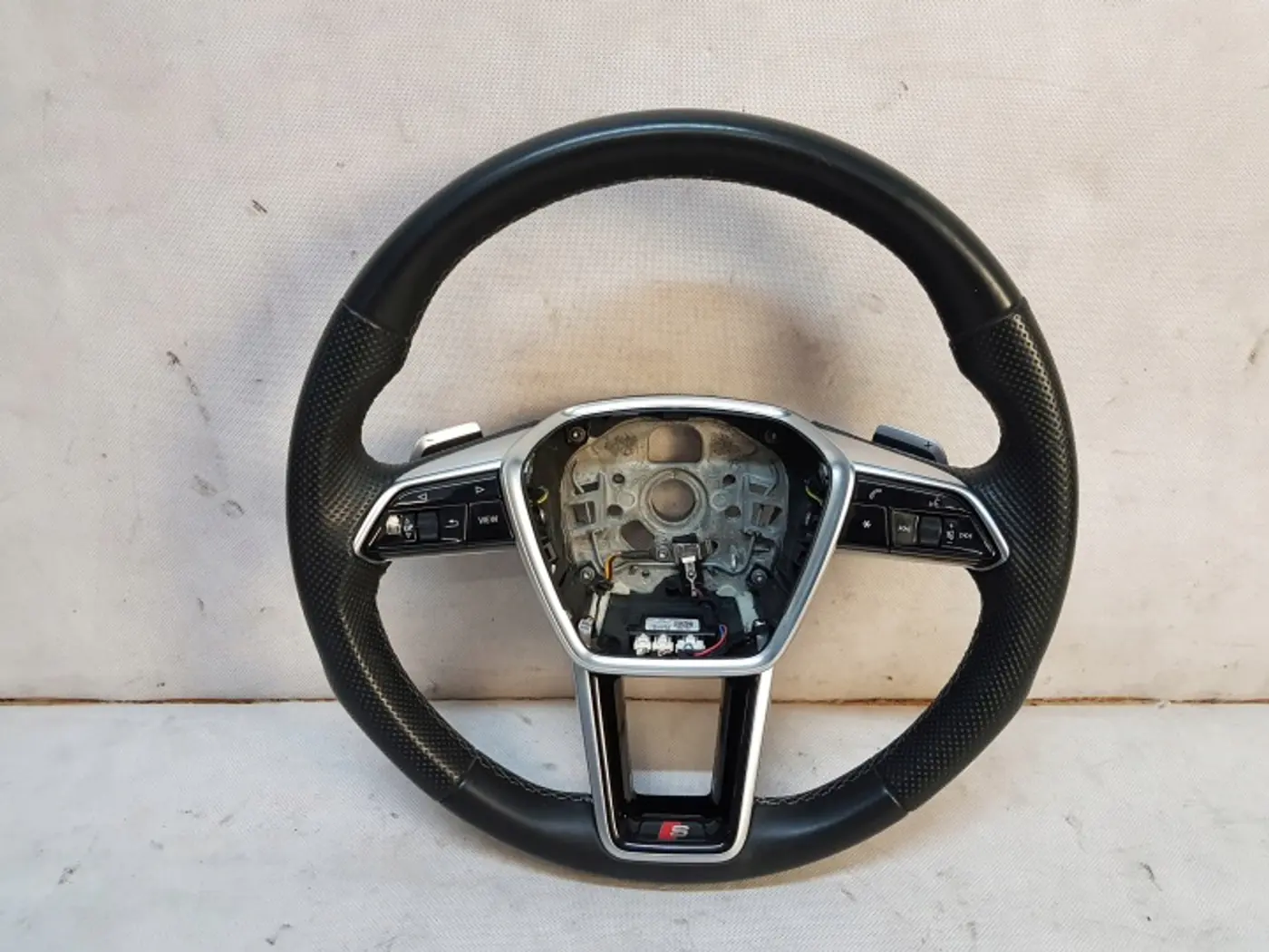Руль к Audi e-tron 2018