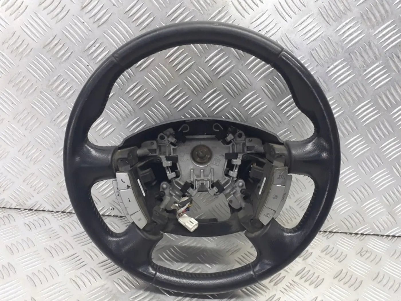 Руль к Nissan Primera 2002