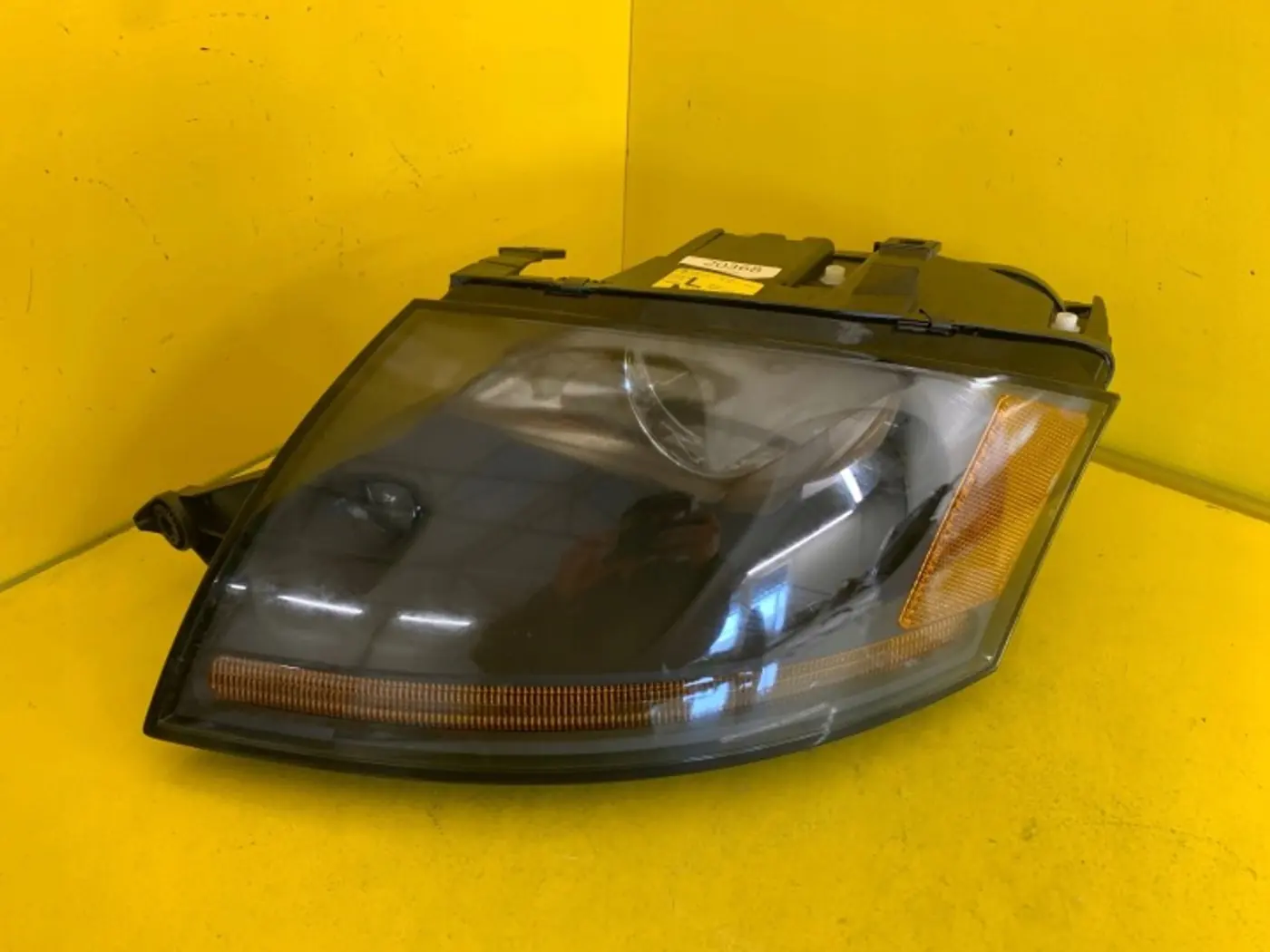 Фара левая к Audi TT 1998