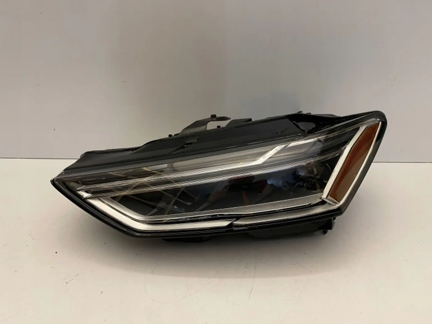 Фара левая к Audi S7 2019