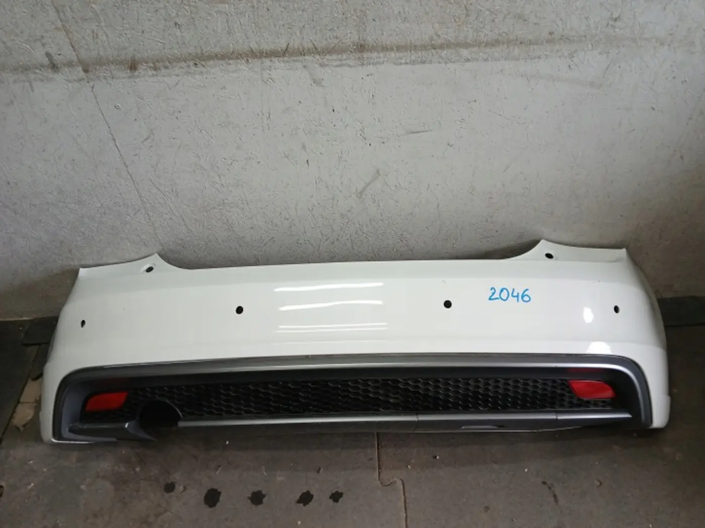 Бампер задний к Audi A1 2010