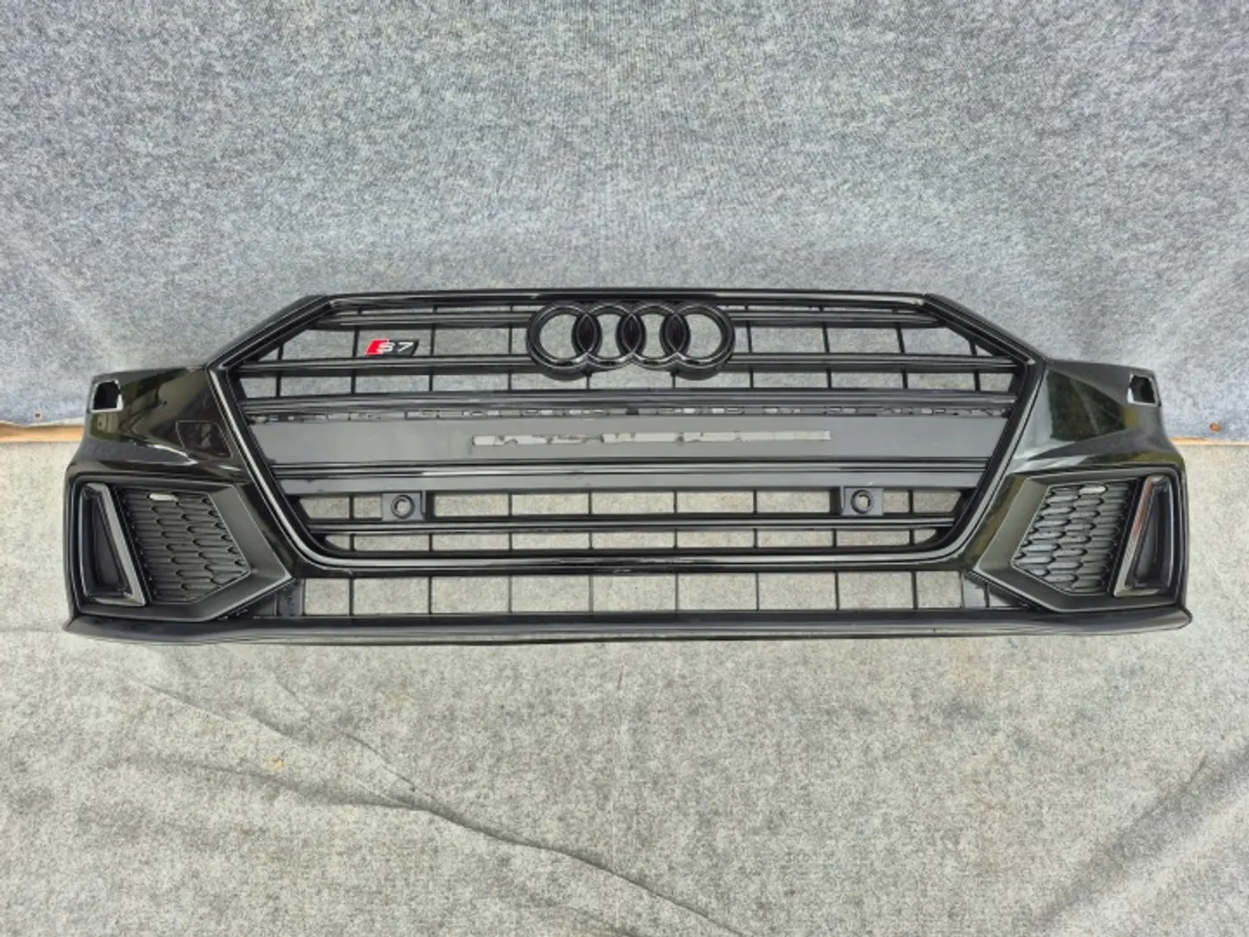 Бампер передний к Audi S7 2019