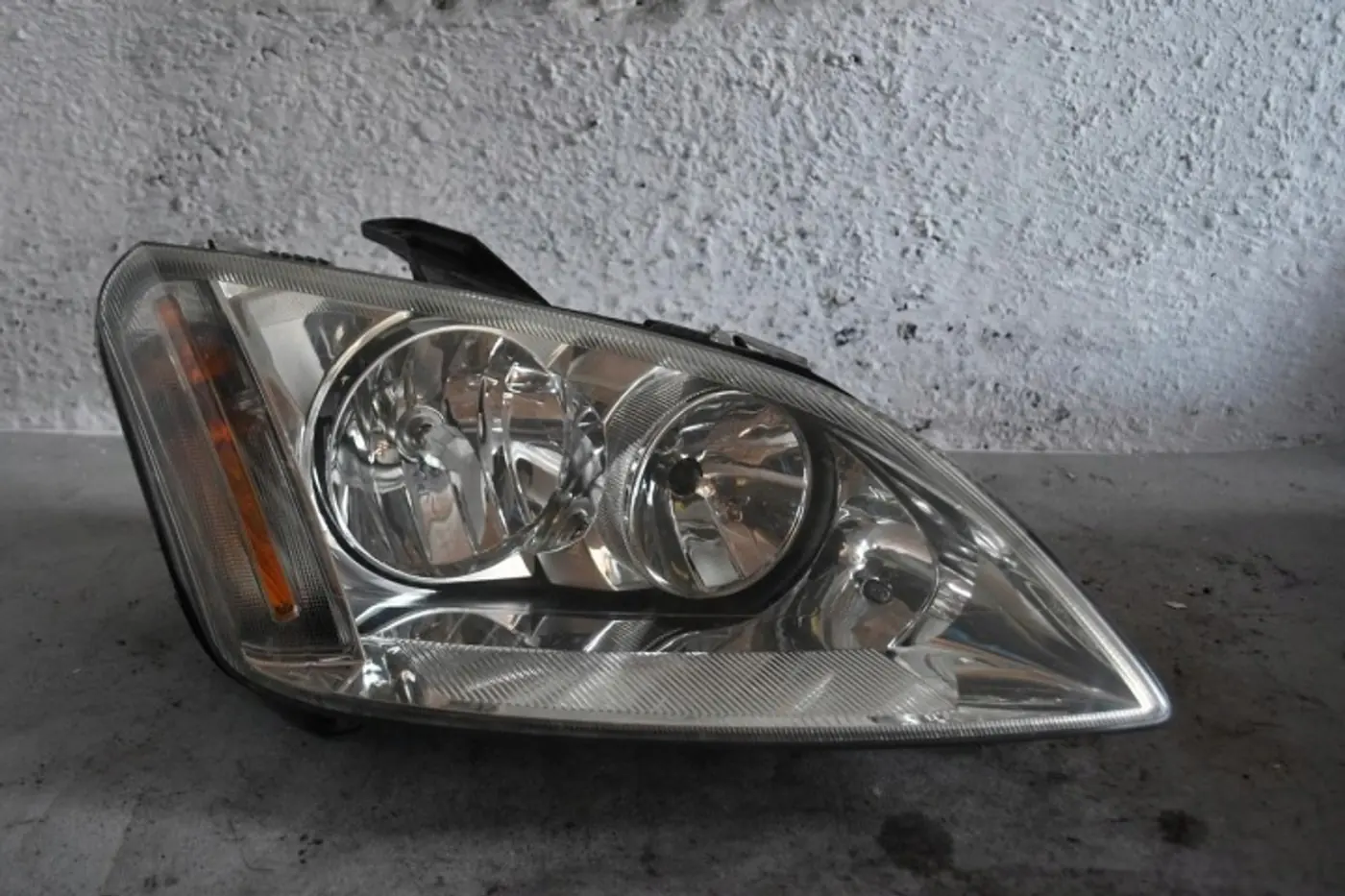Фара правая к Ford C-MAX 2003