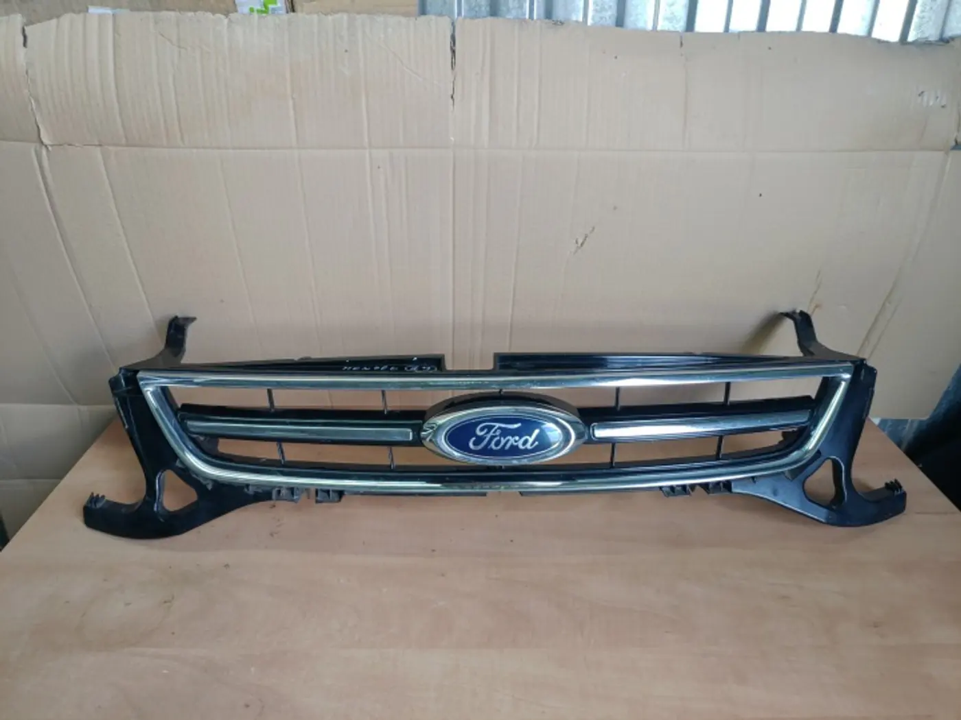 Решетка радиатора к Ford Mondeo 2010