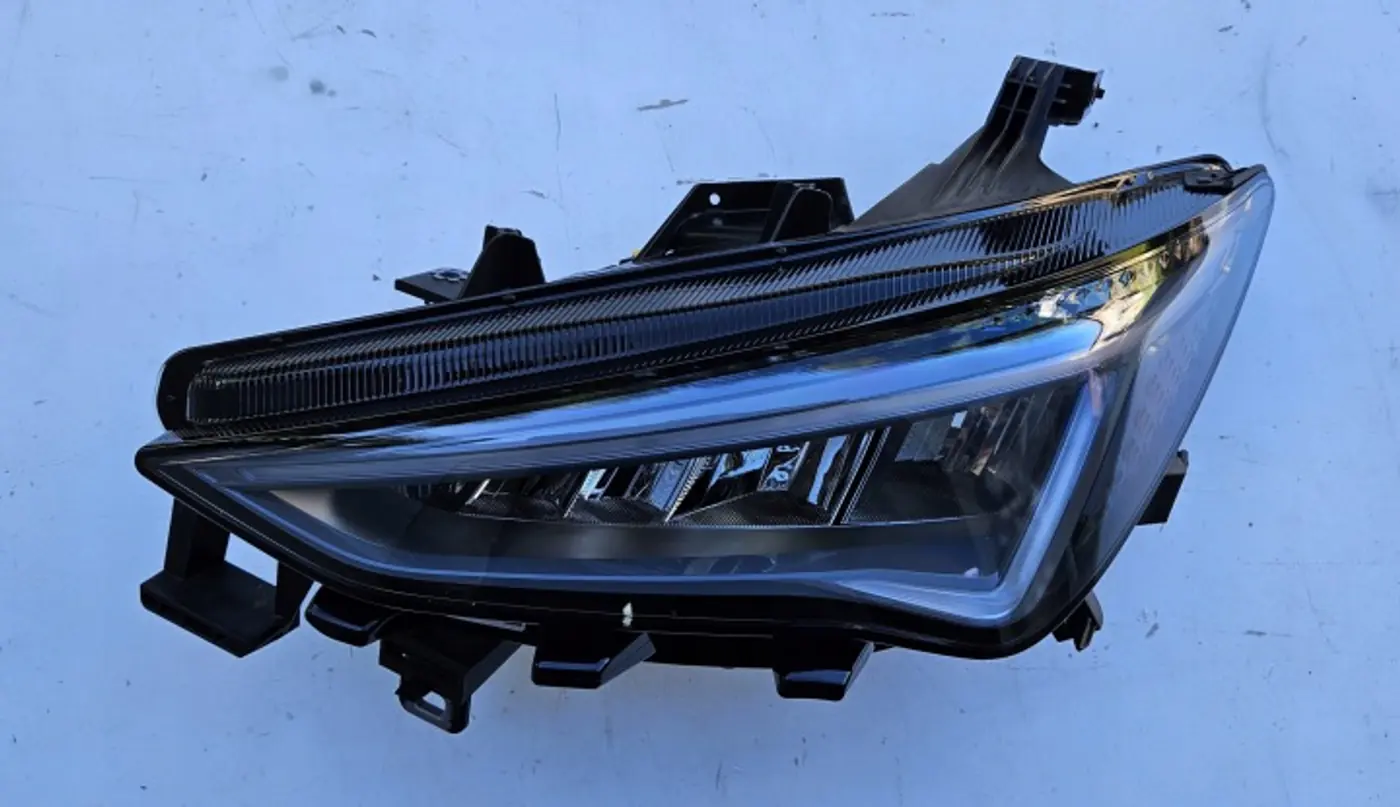 Фара левая к Cupra Born 2021