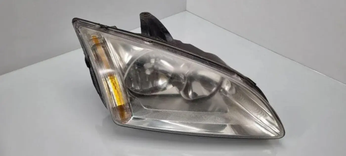 Фара правая к Ford Focus 2005