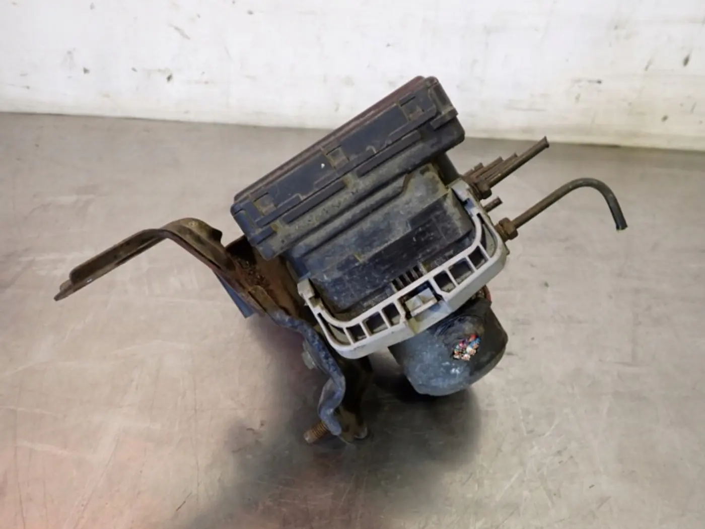 Блок ABS к Toyota Corolla Verso 1997