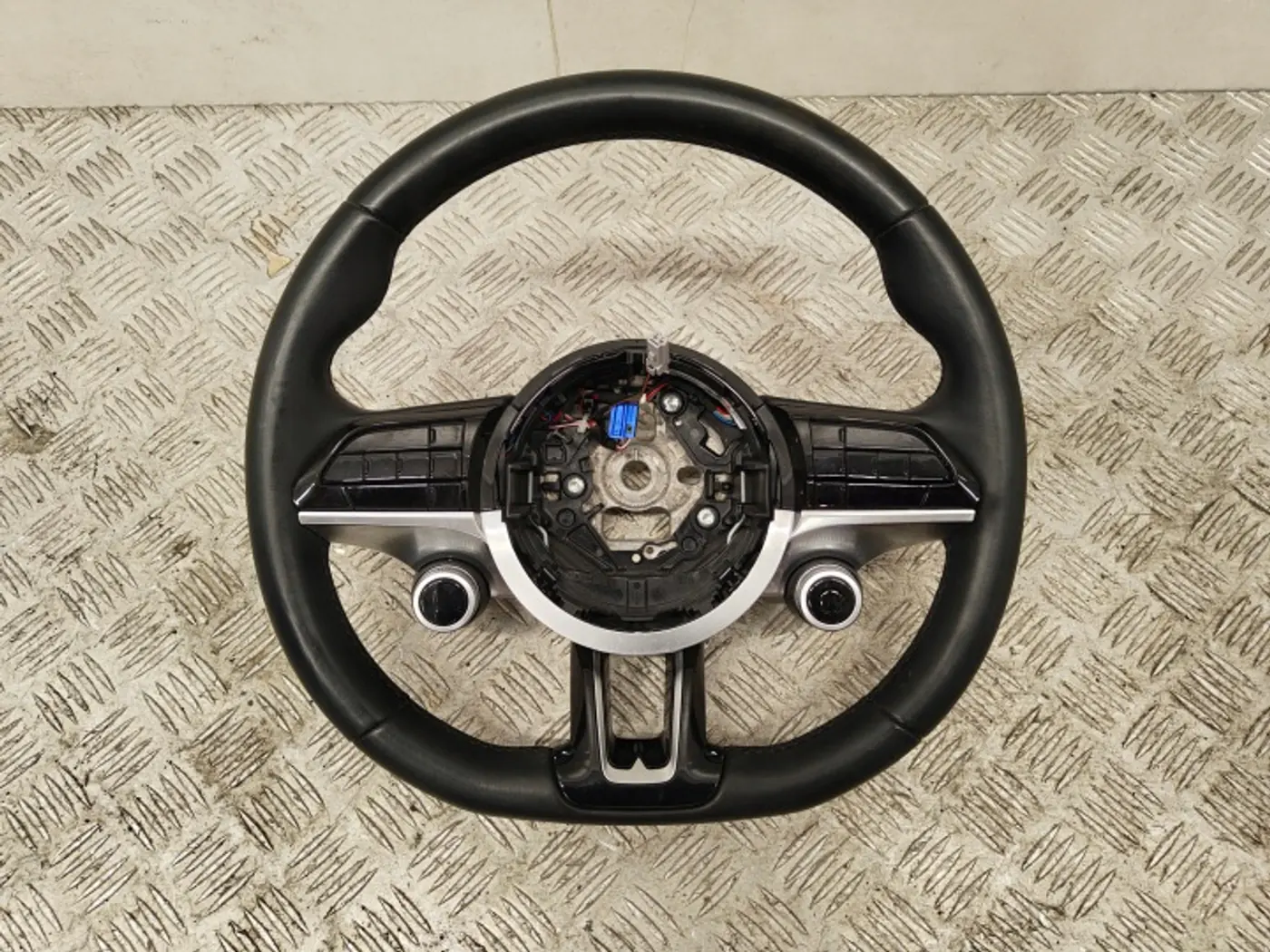Руль к Maserati Grecale 2022