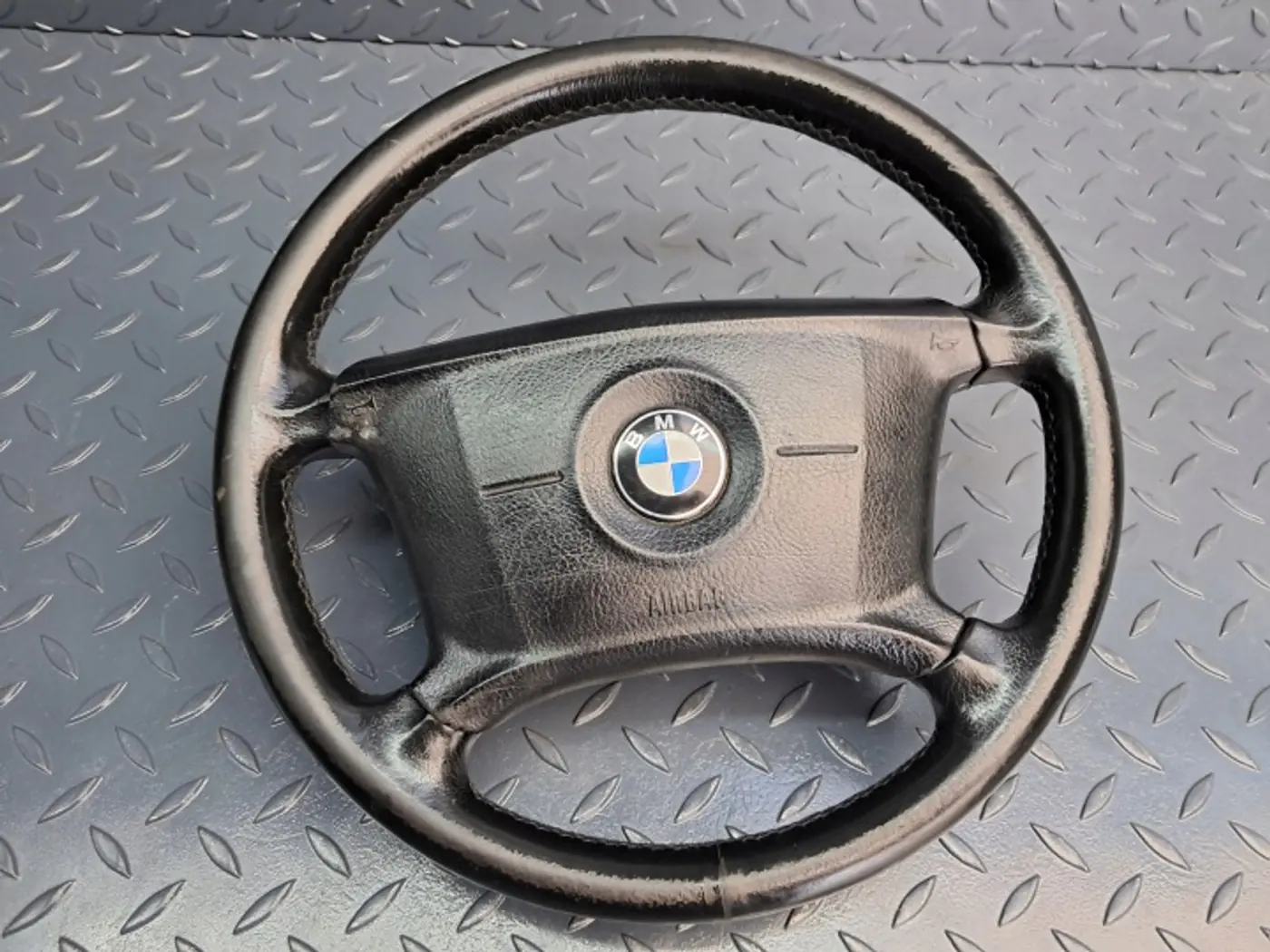 Руль к BMW M3 2000