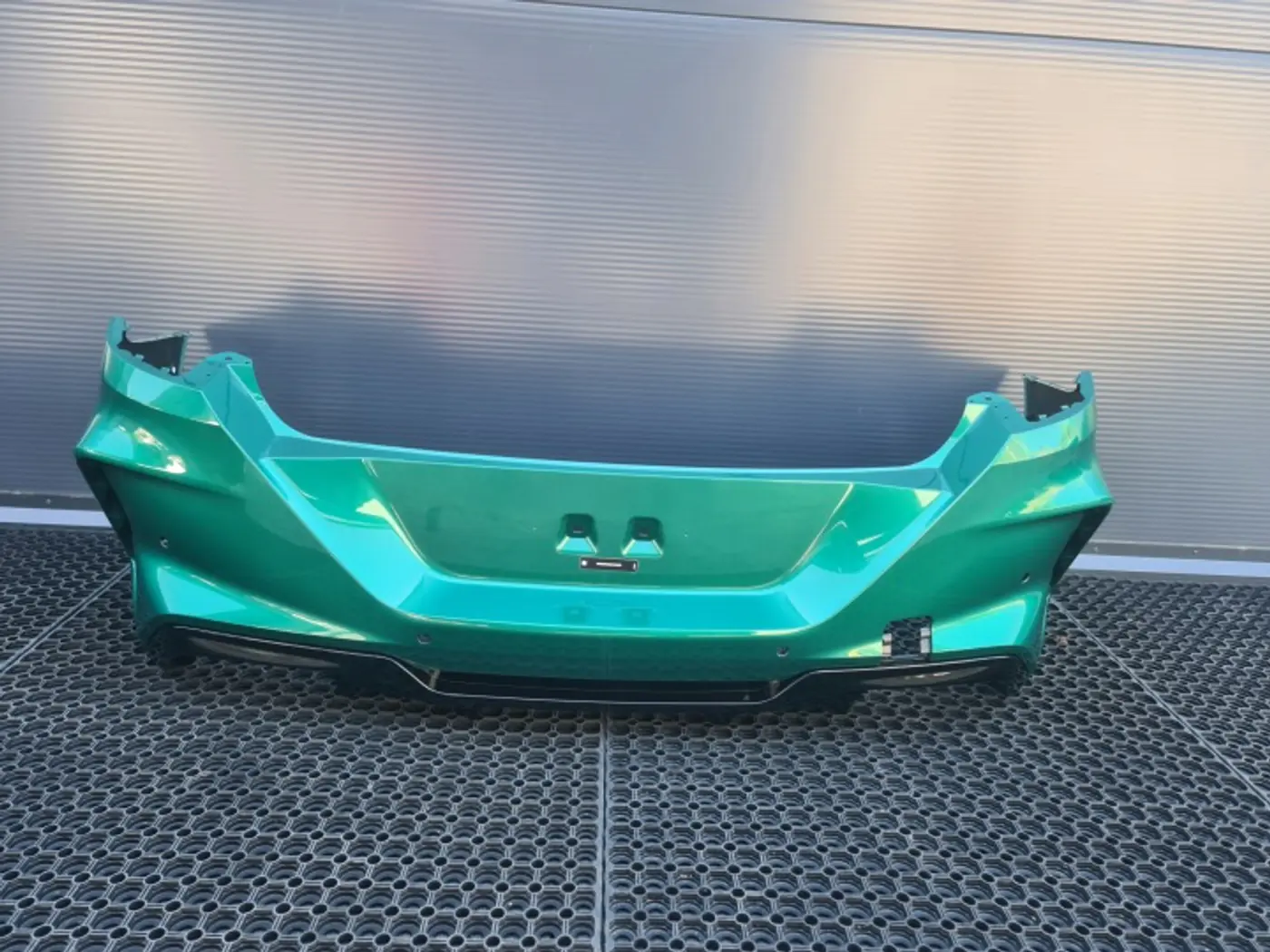 Бампер задний к BMW M8 2019