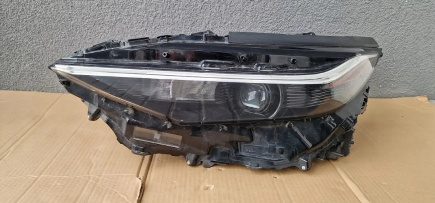 Фара левая к Toyota bZ4X 2022