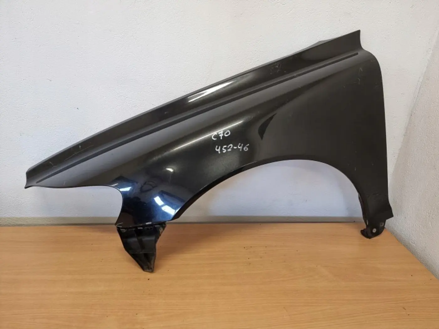 Крыло переднее левое к Volvo C70 2005