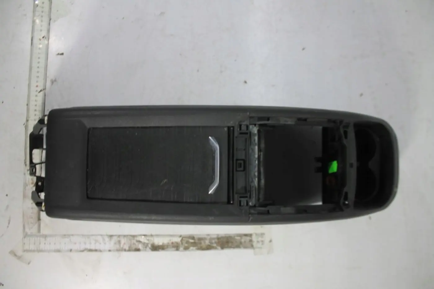 Подлокотник к Citroen C4 2011