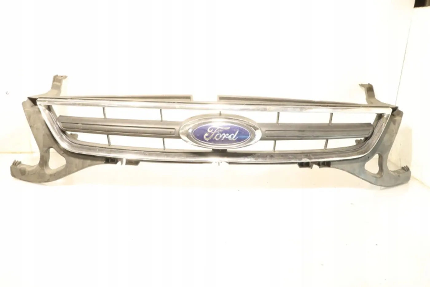 Решетка радиатора к Ford Mondeo 2010