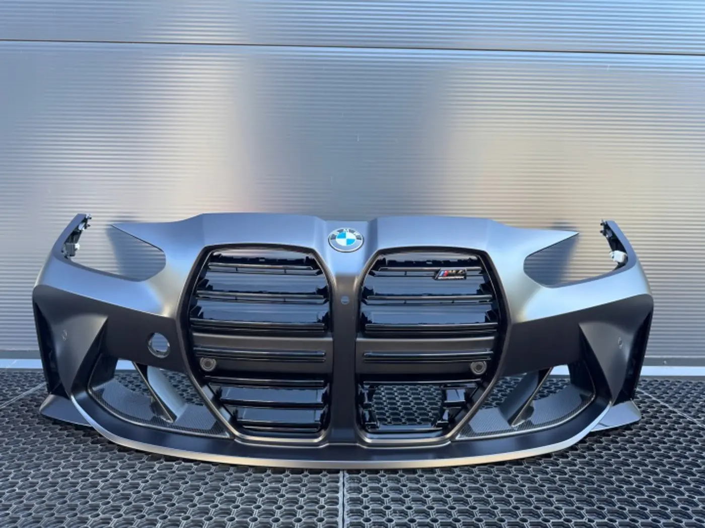 Бампер передний к BMW M4 2020