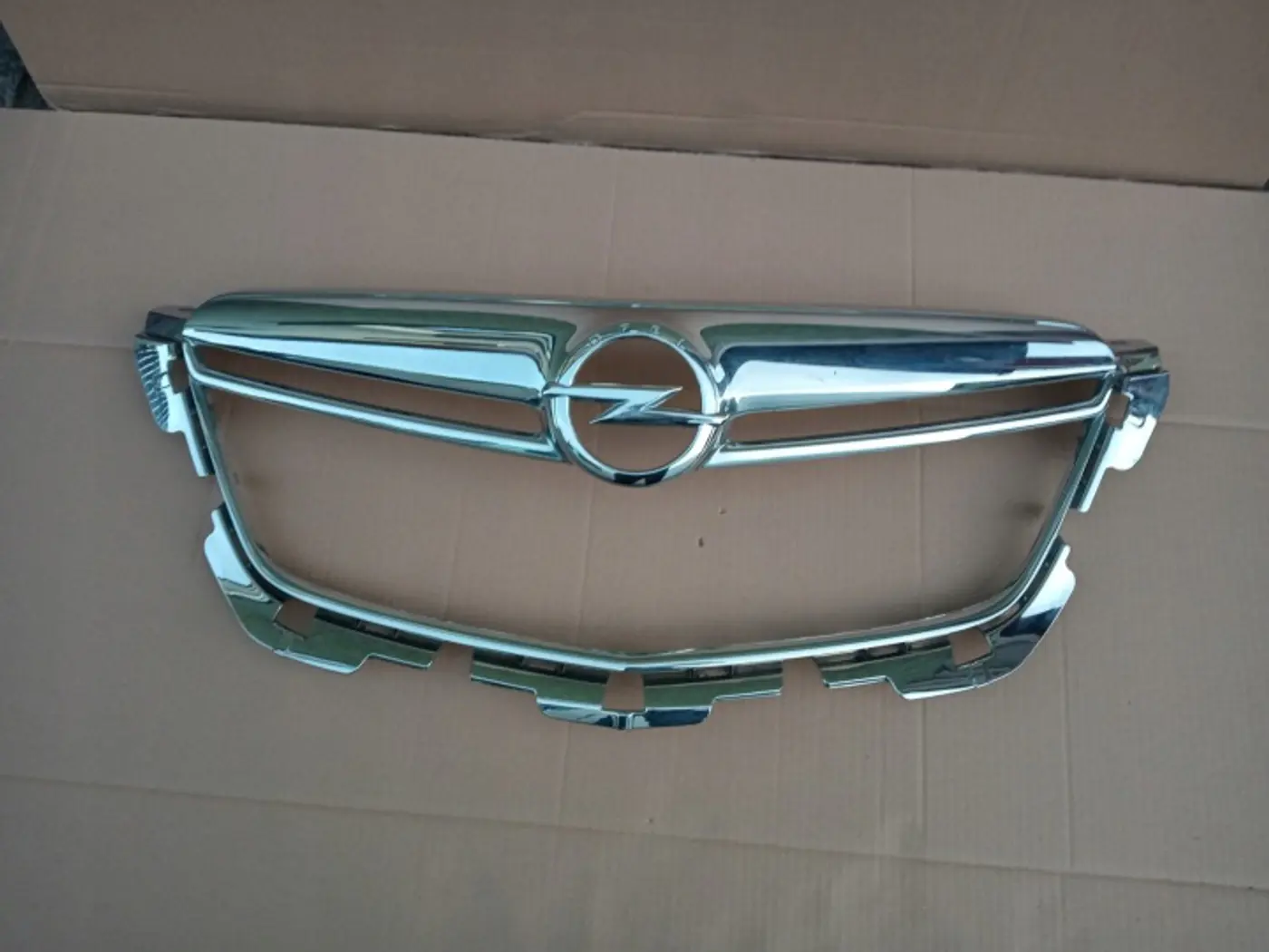Решетка радиатора к Opel Mokka 2012