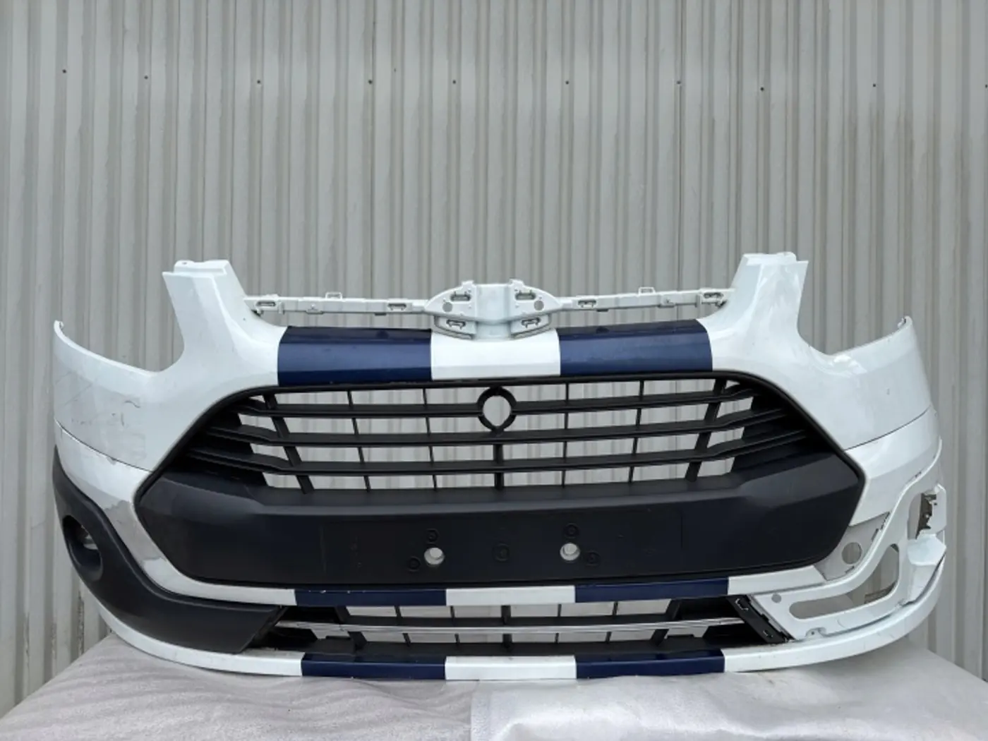 Бампер передний к Ford Transit Custom 2012