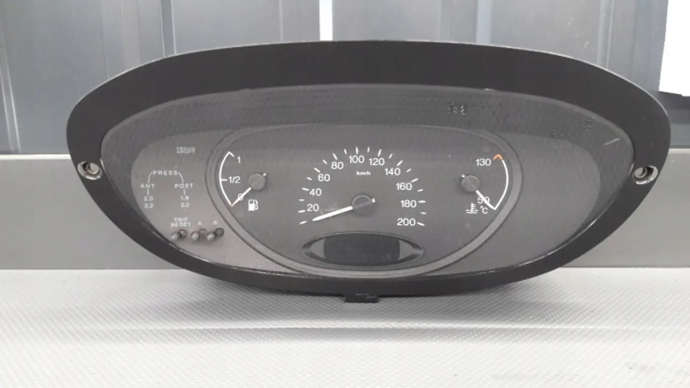 Щиток приборов (приборная панель) к Lancia Ypsilon 2003