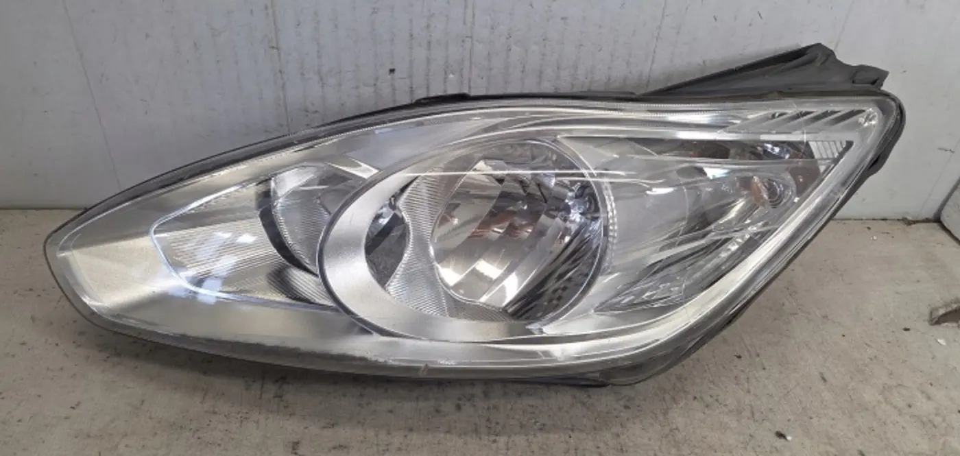 Фара левая к Ford C-MAX 2010