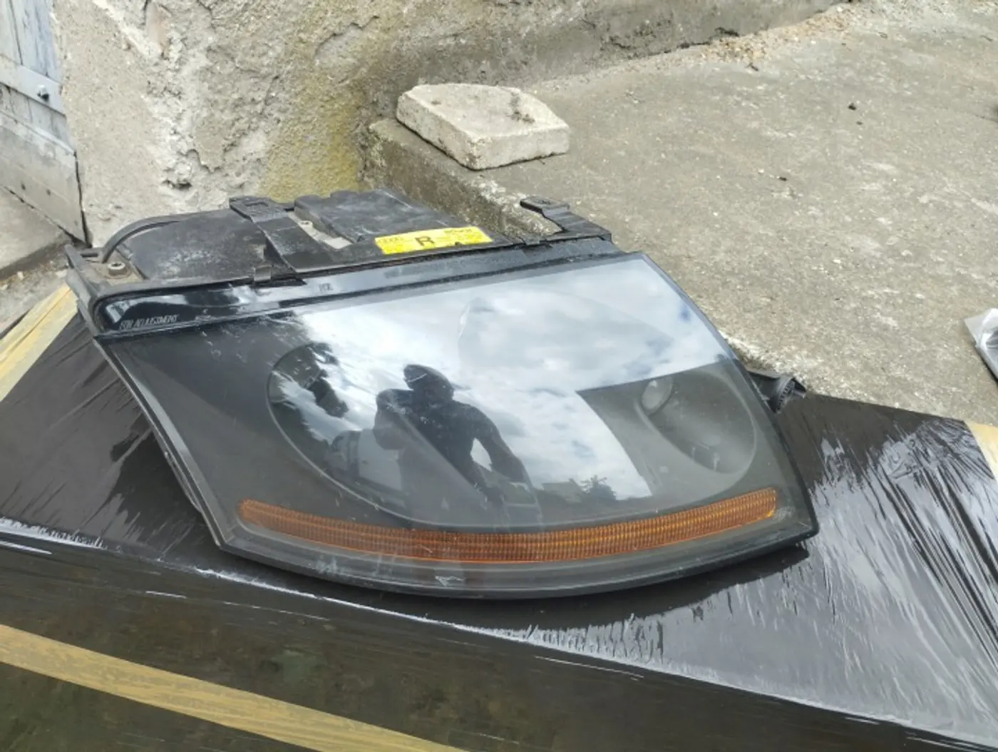 Фара правая к Audi TT 1998