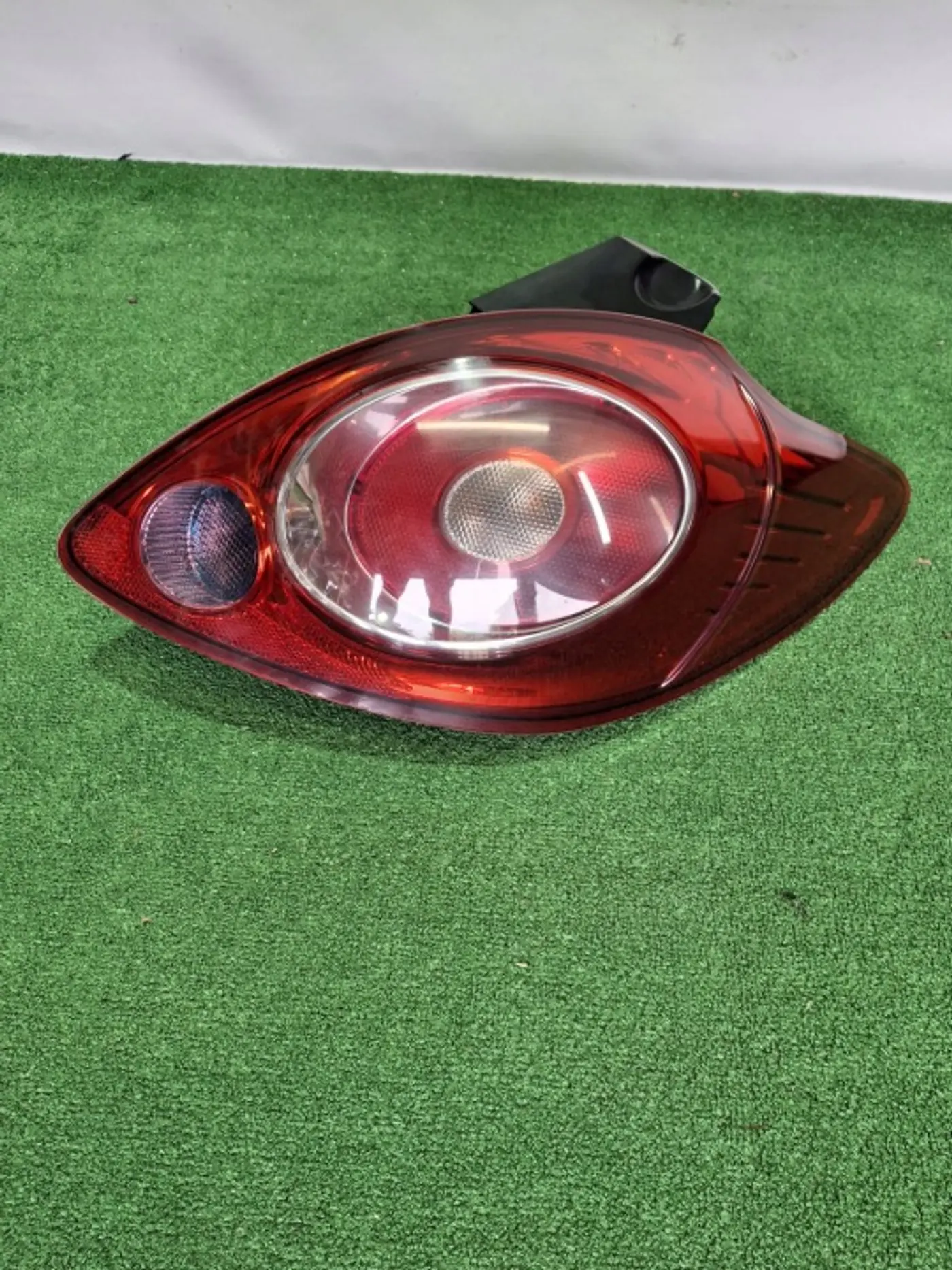 Фонарь задний правый к Ford KA 2008