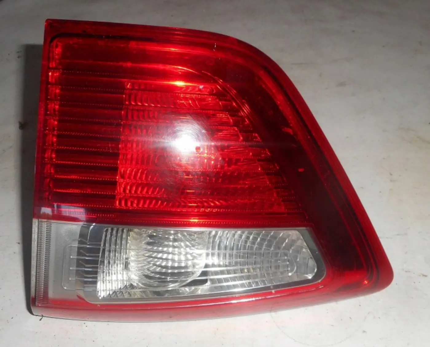 Фонарь задний правый к Ford C-MAX 2010