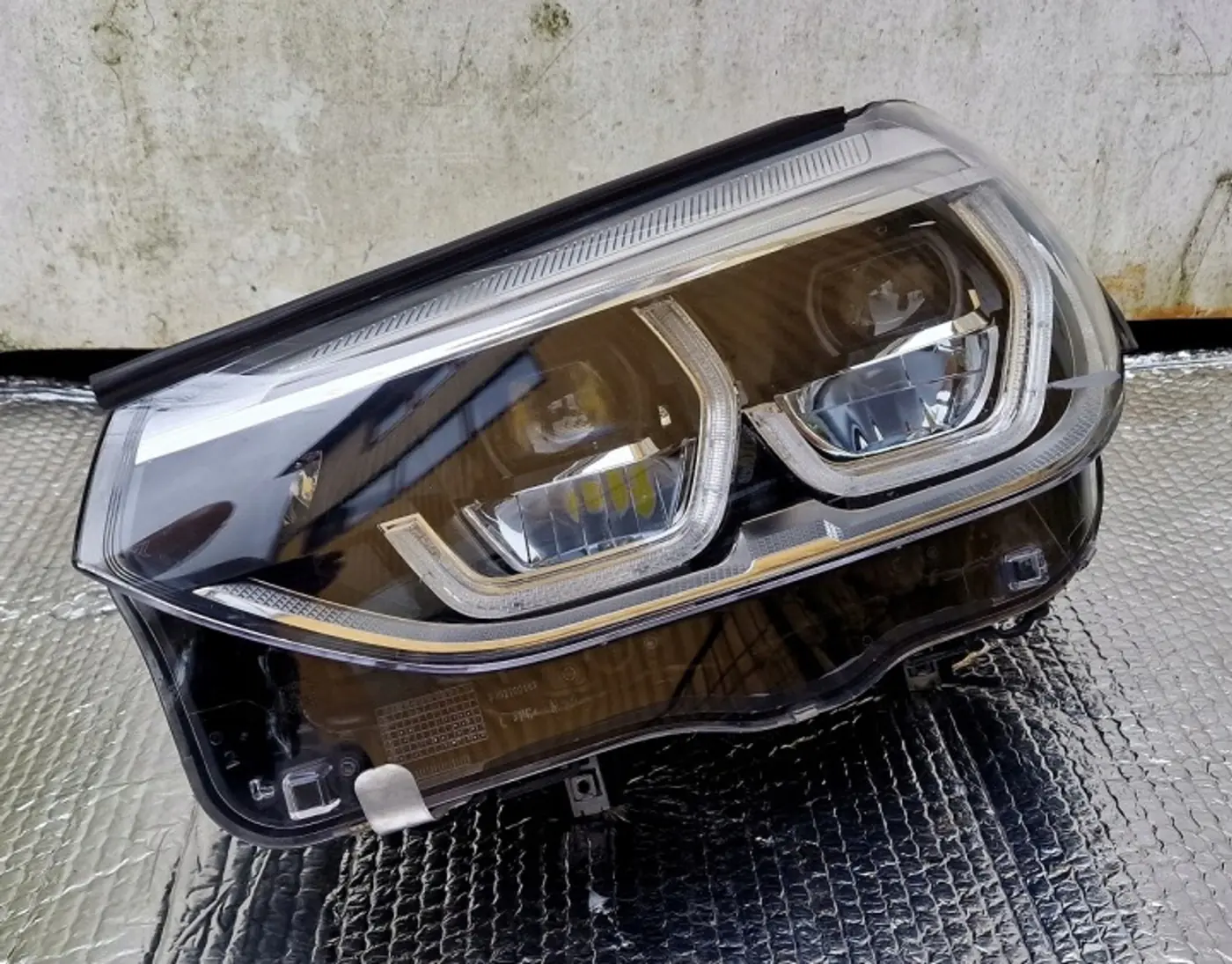 Фара левая к BMW iX3 2020