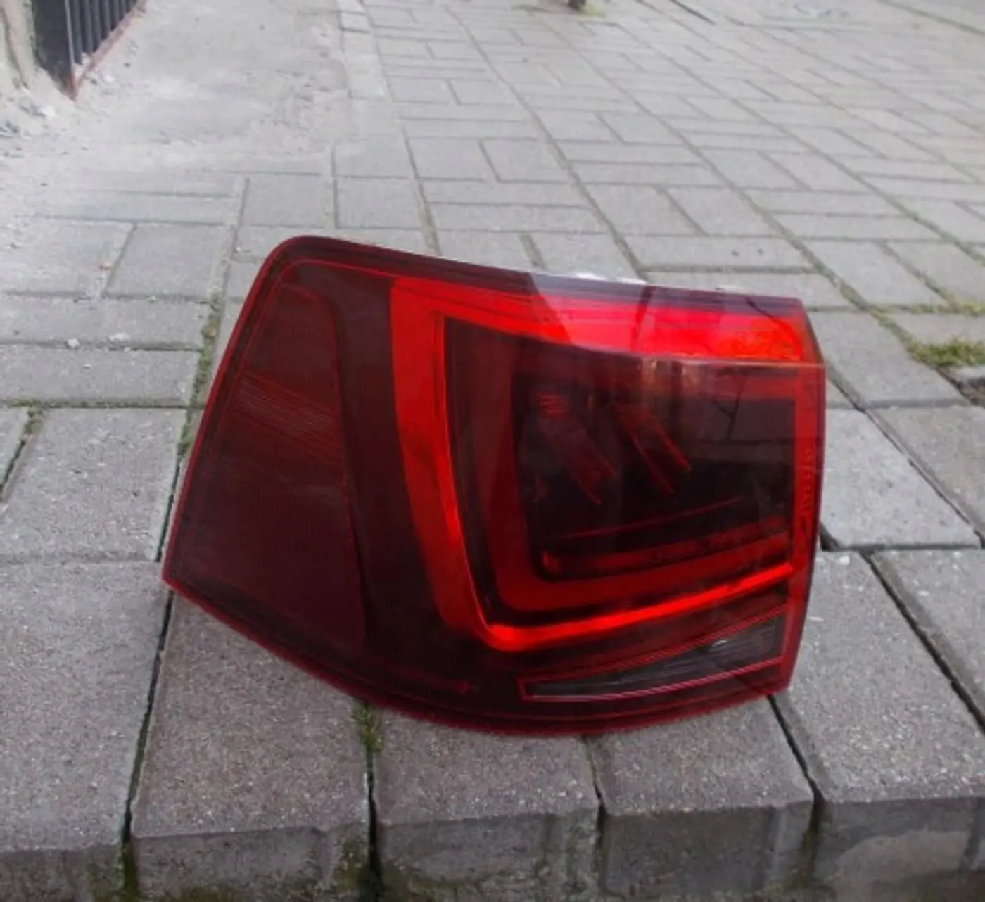 Фонарь задний левый к SEAT Alhambra 2015