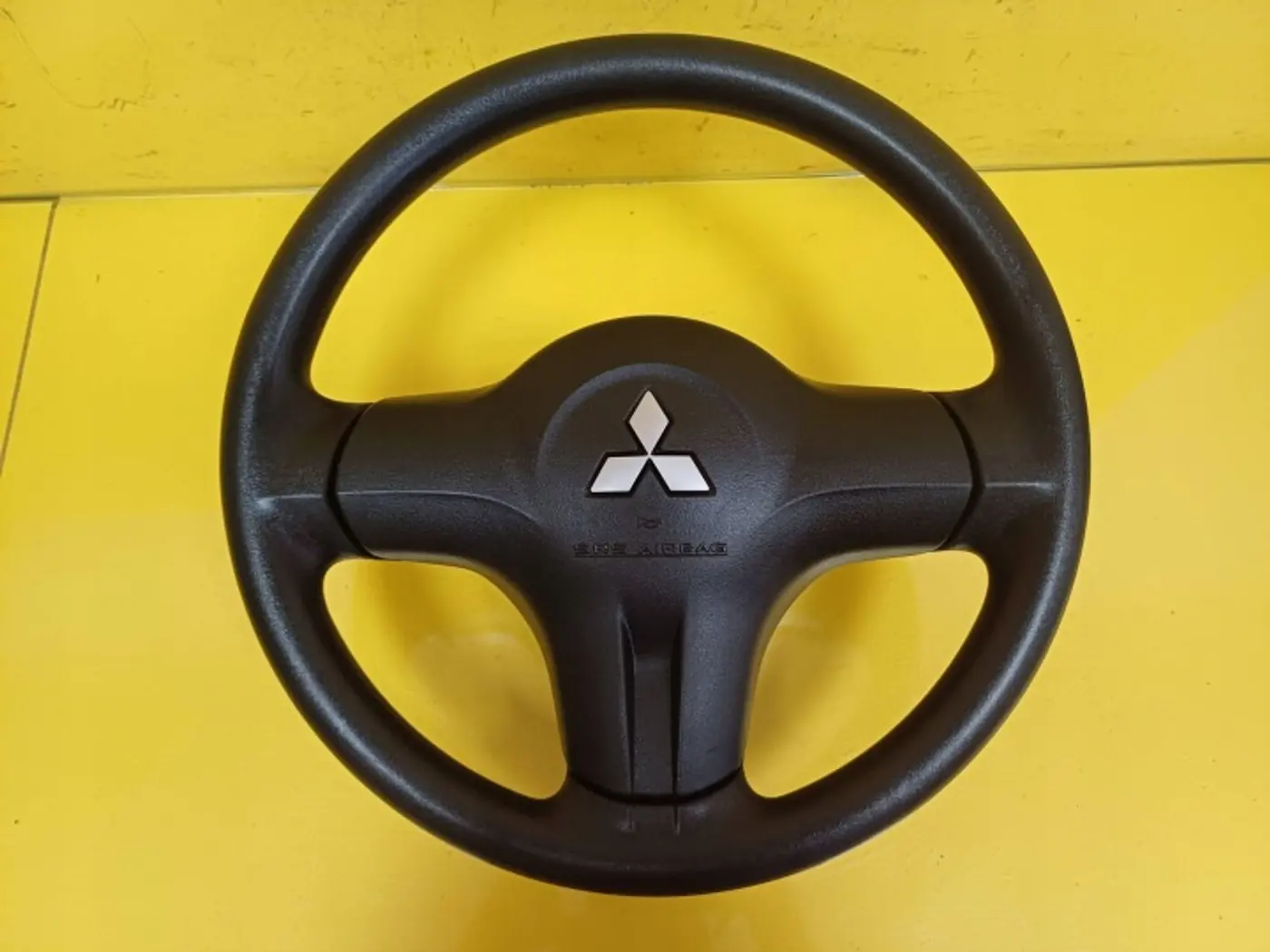 Руль к Mitsubishi Colt 2002