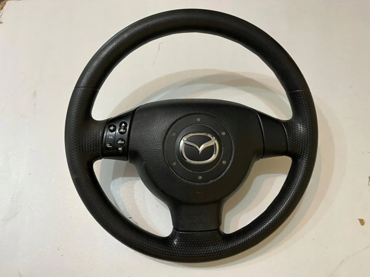 Руль к Mazda 2 2003
