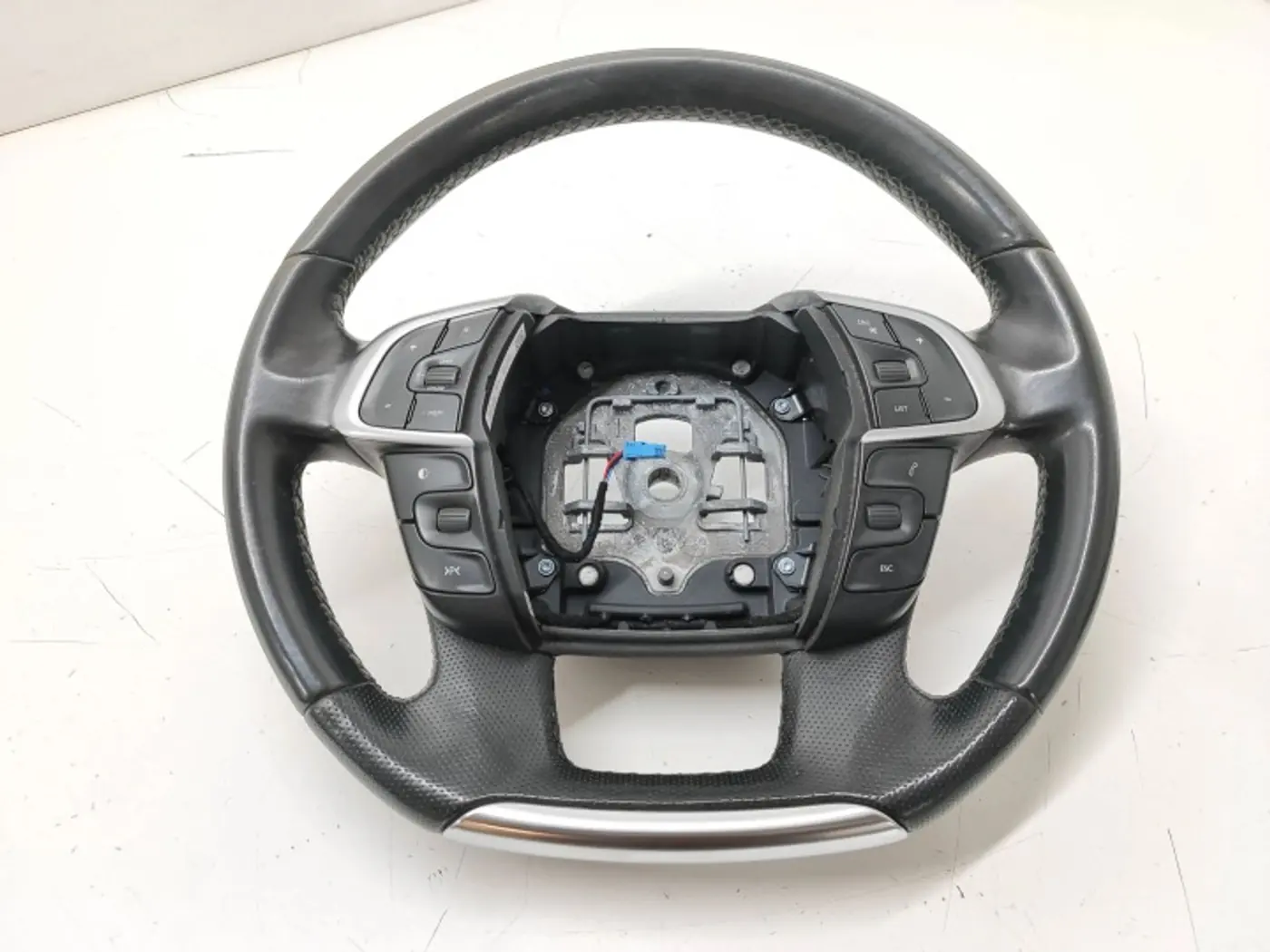 Руль к DS 4 2015