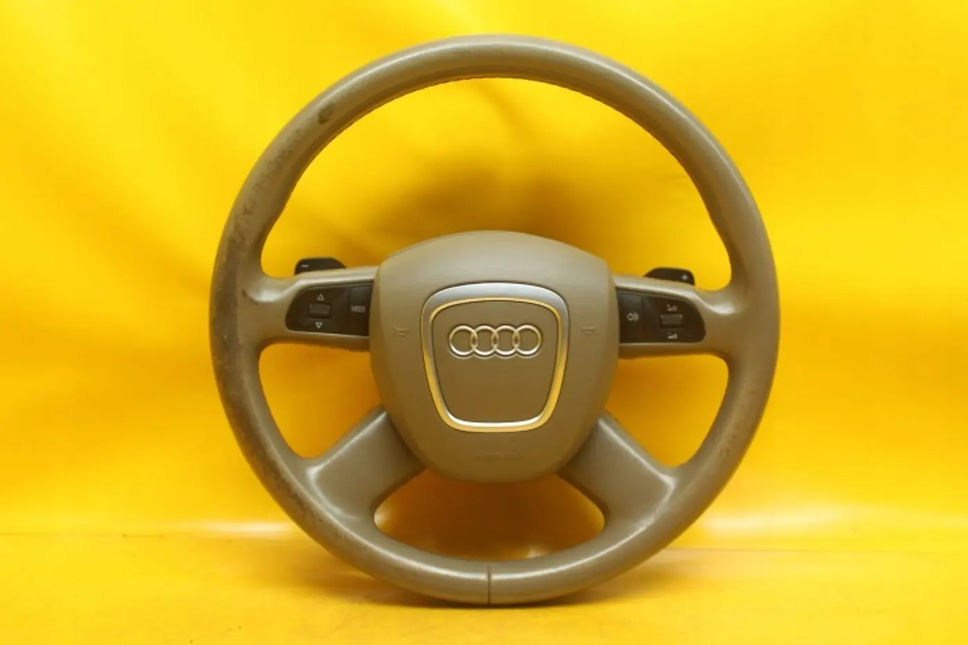 Руль к Audi S6 2006
