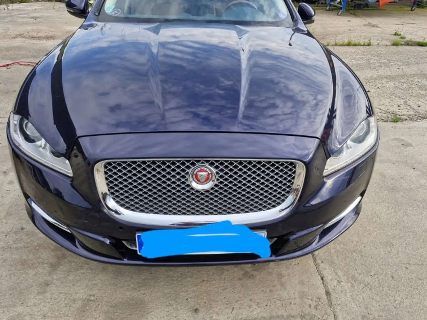 Капот к Jaguar XJ 2009