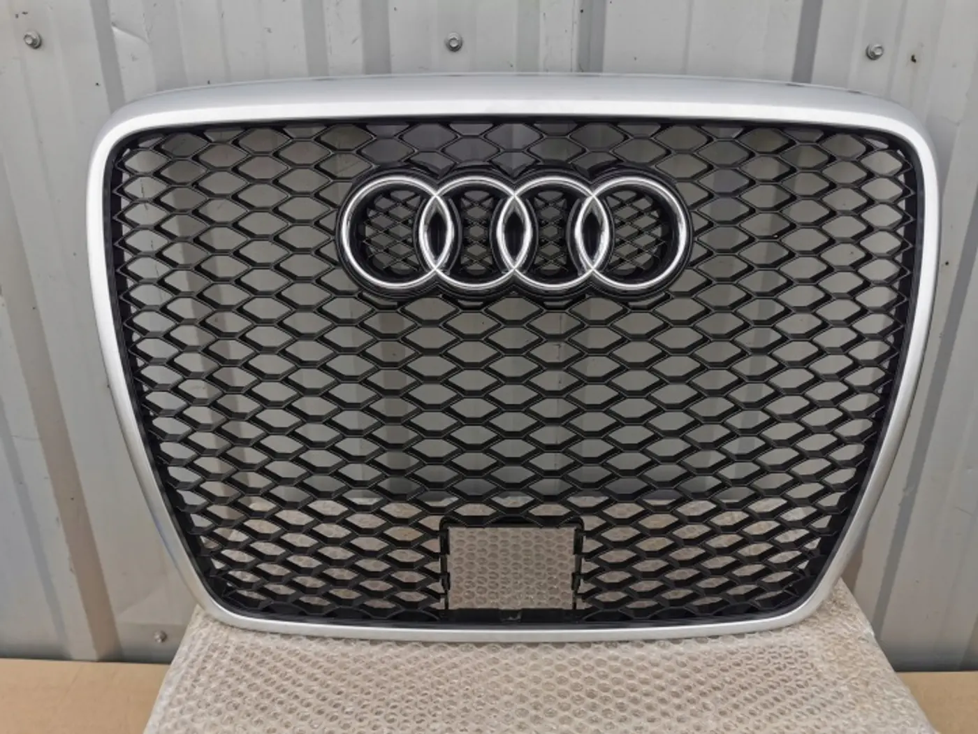 Решетка радиатора к Audi RS 6 2007