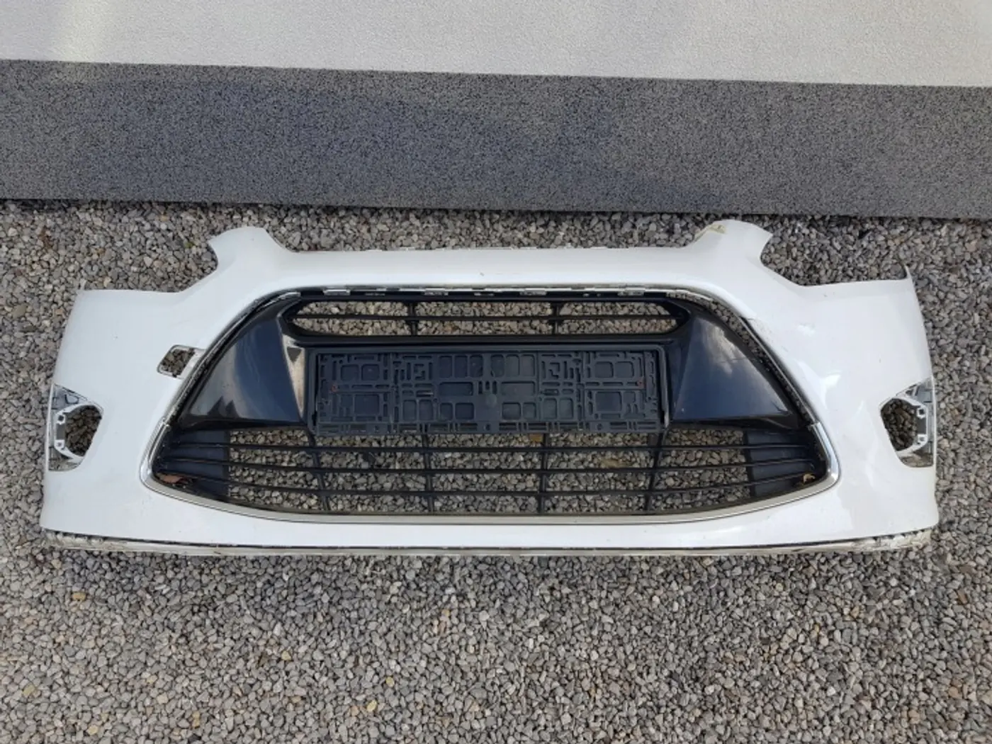 Бампер передний к Ford C-MAX 2010