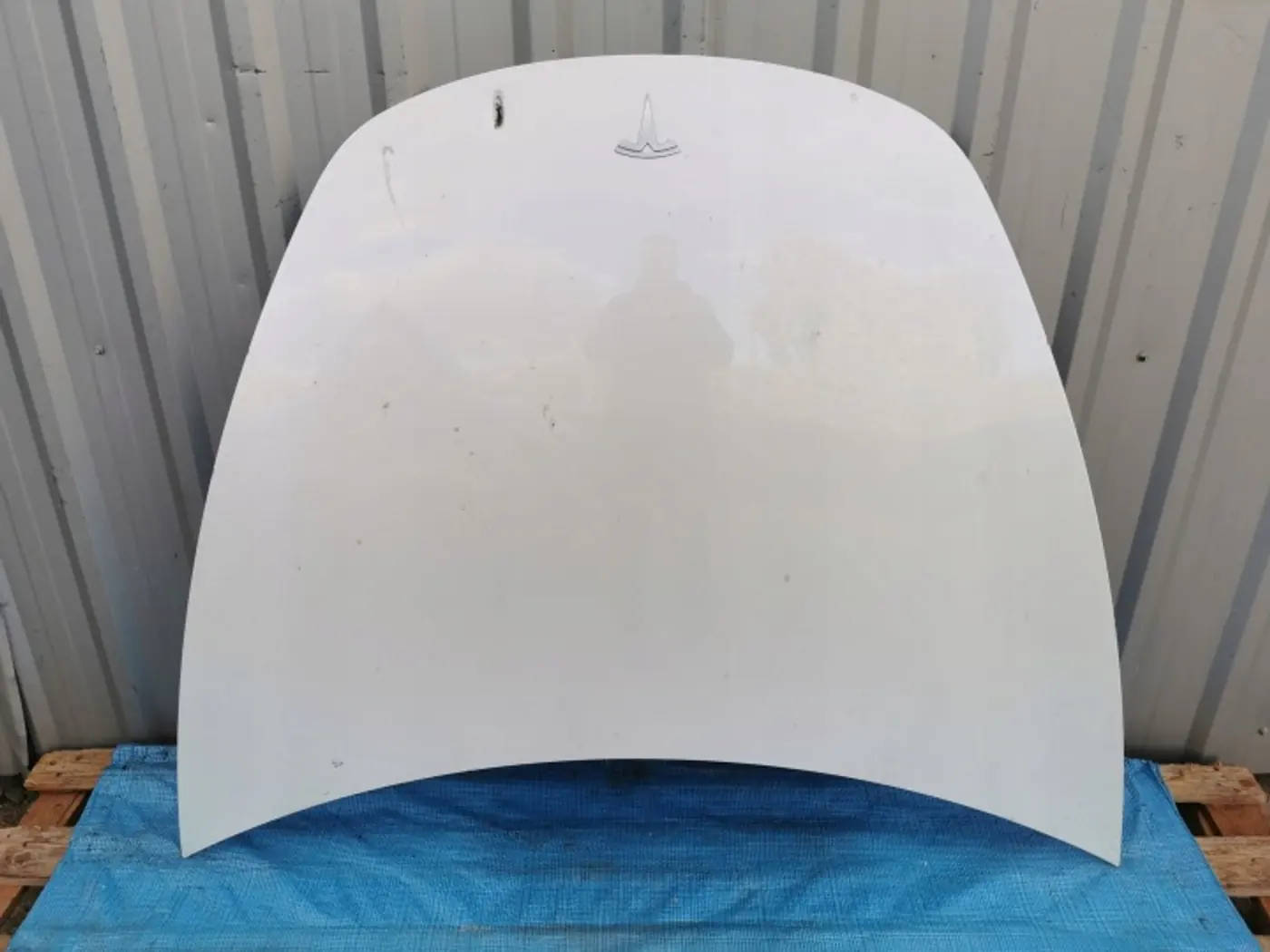 Капот к Tesla Model 3 2017