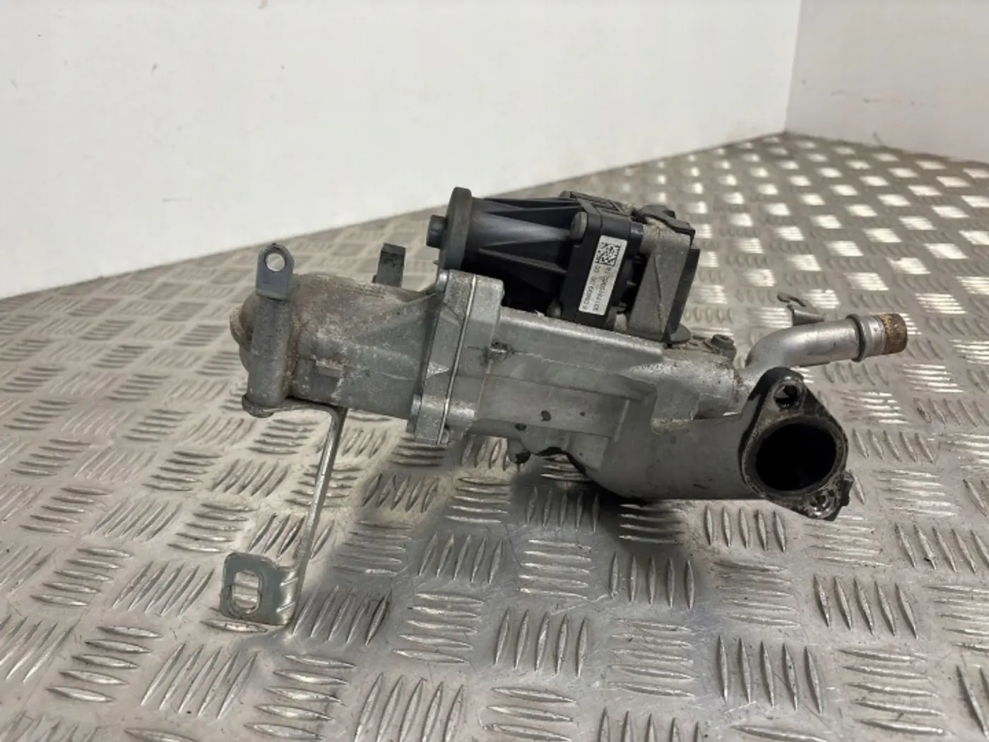 Клапан EGR к DS 4 2015