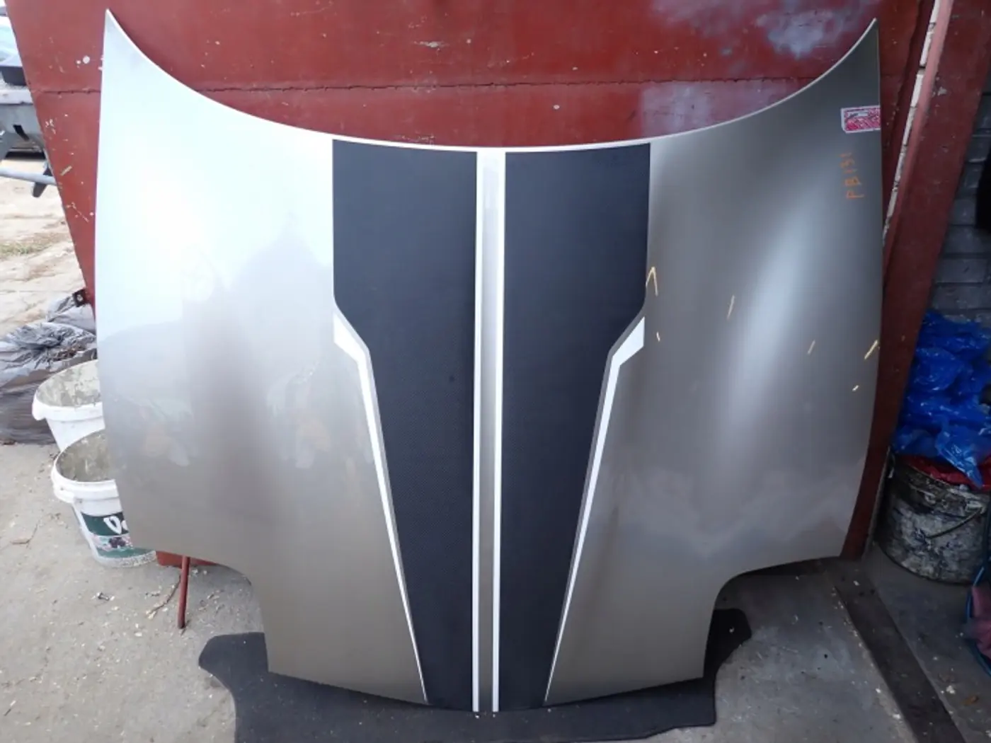 Капот к Chevrolet Corvette 1997